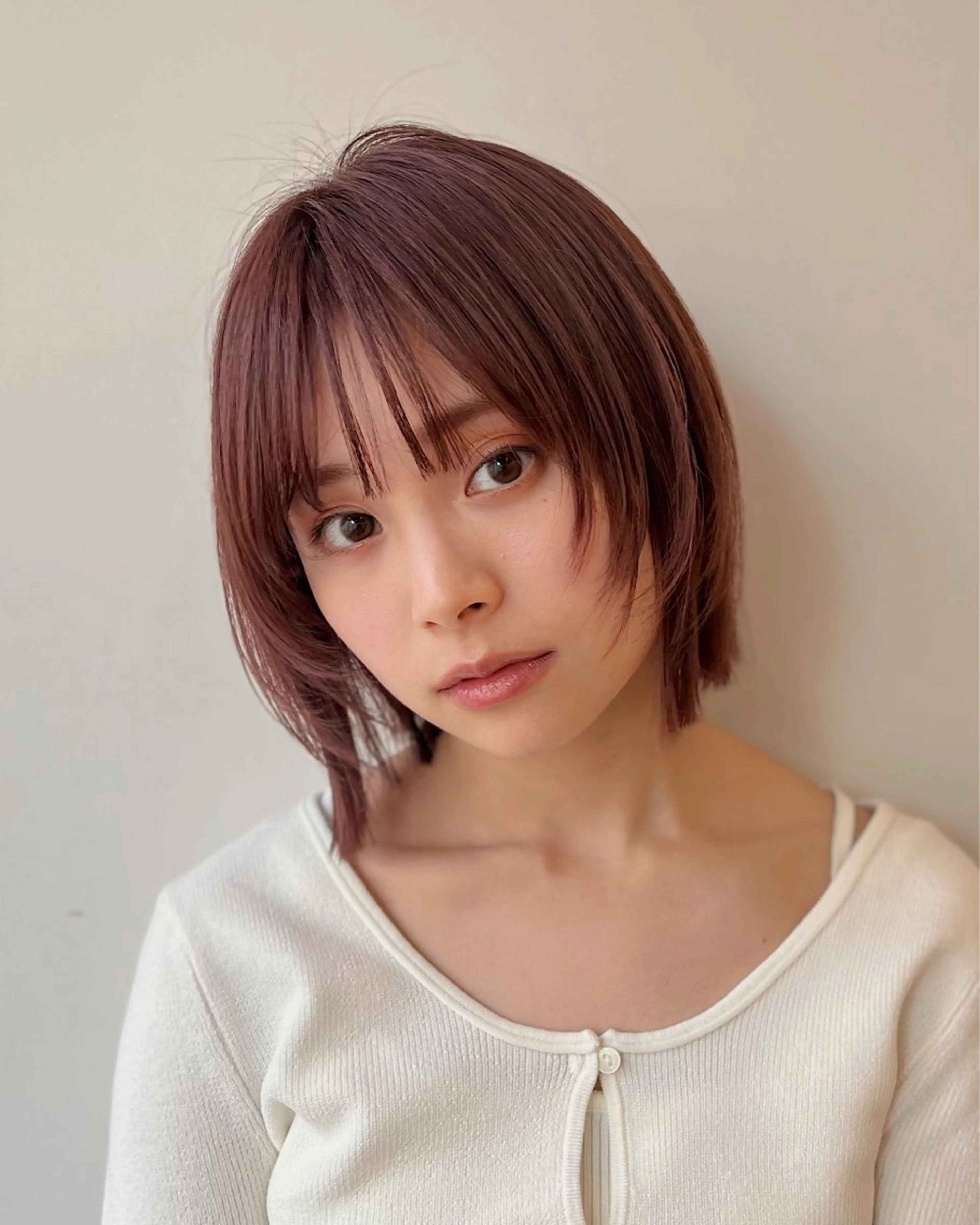 ショート カラー ボブレイヤー ブラウンカラー ボブ 顔まわりレイヤー レイヤーカット あやめ【顔まわり/レ イヤー/柔らかカラ】のヘアスタイル