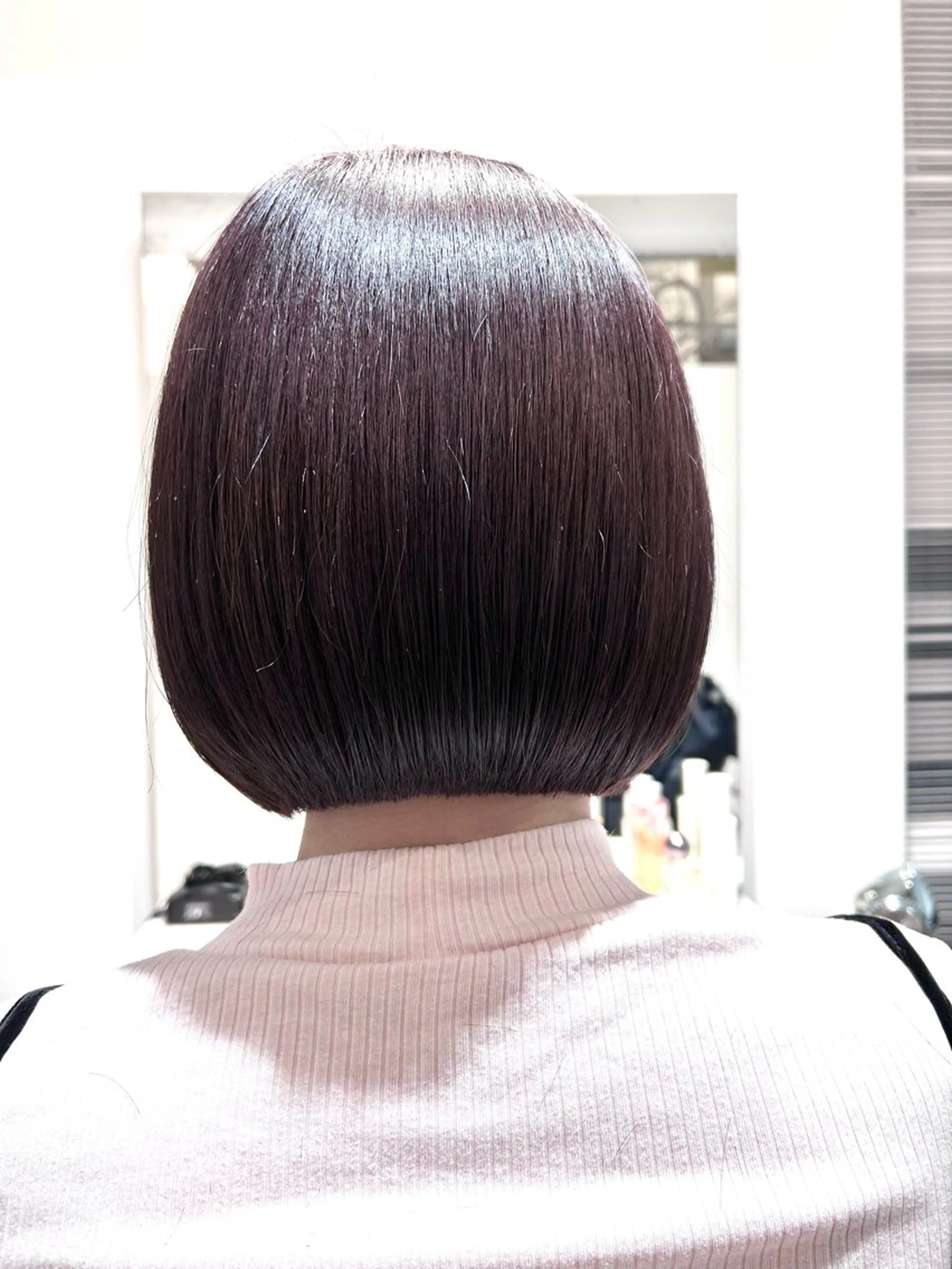 ショート カラー ブリーチ ラベンダーカラー ブリーチなしカラー ボブ カット 似合わせボブ🫧 丸みショート藤本のヘアスタイル