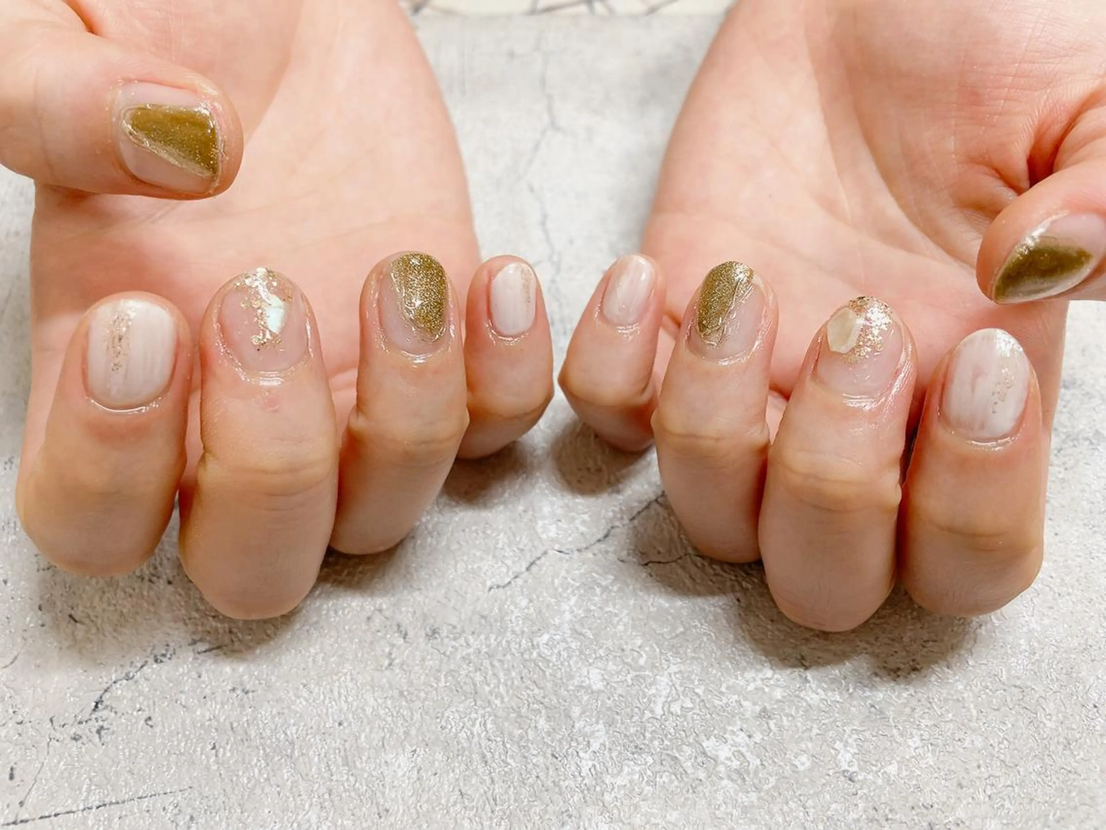 ネイル オーロラネイル フラワーネイル フットネイル フレンチネイル ジェルネイル mogunail &blowのネイルデザイン