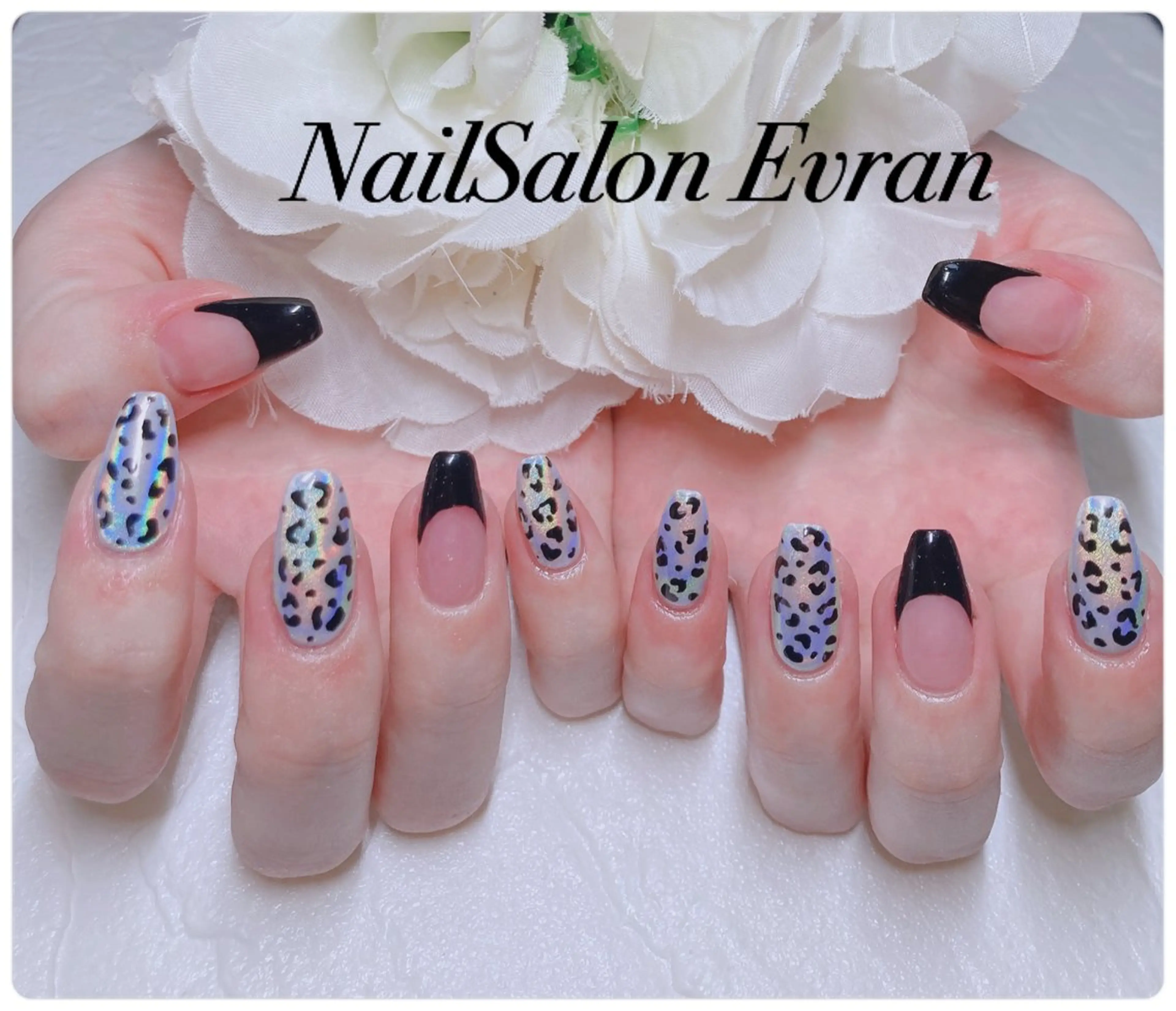 ネイル アートネイル フレンチネイル マグネットネイル 持ち込み ニュアンスネイル Nail salon Evranのネイルデザイン