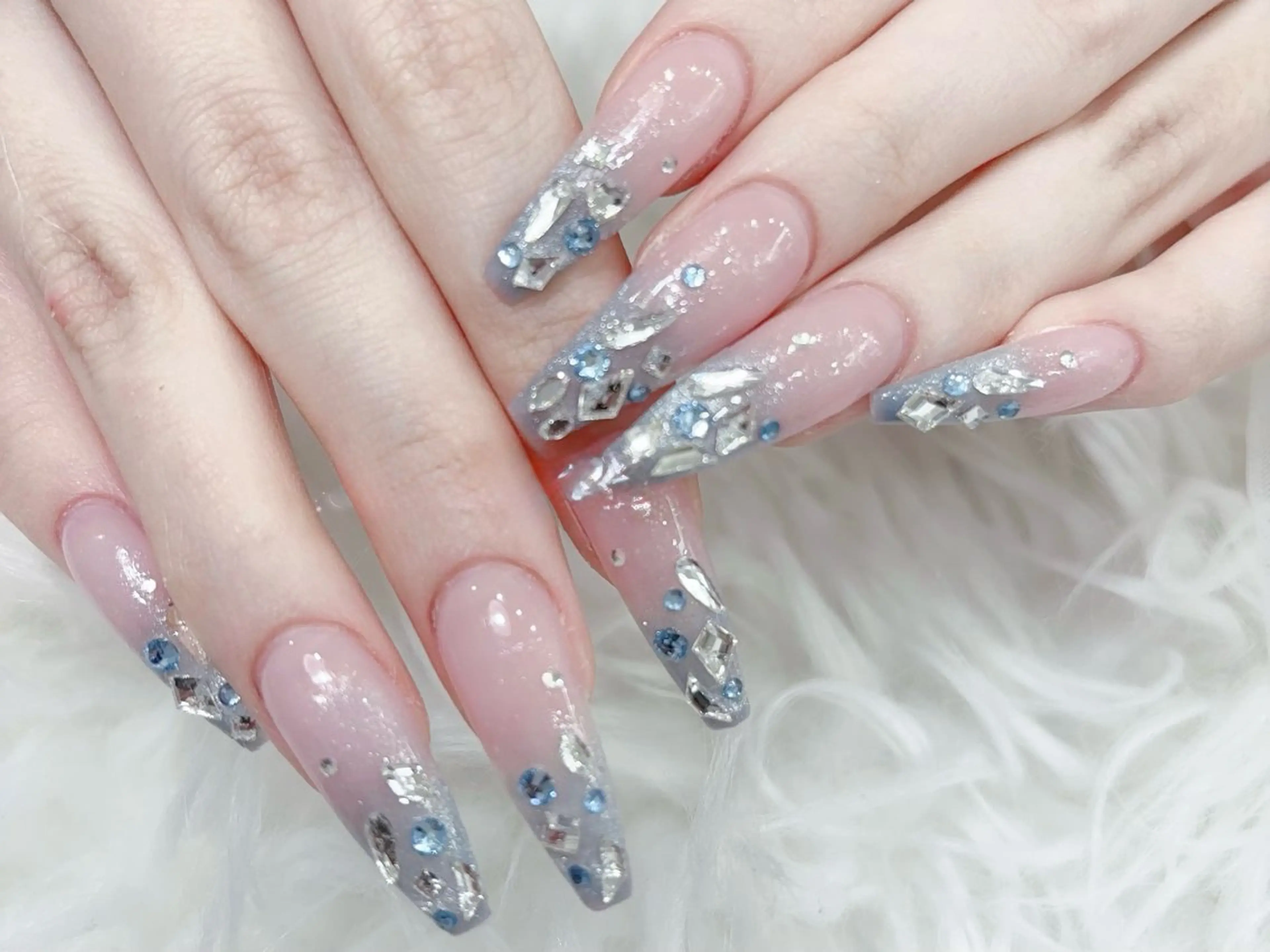 ハンドネイル k.bi nailsalonのネイルデザイン