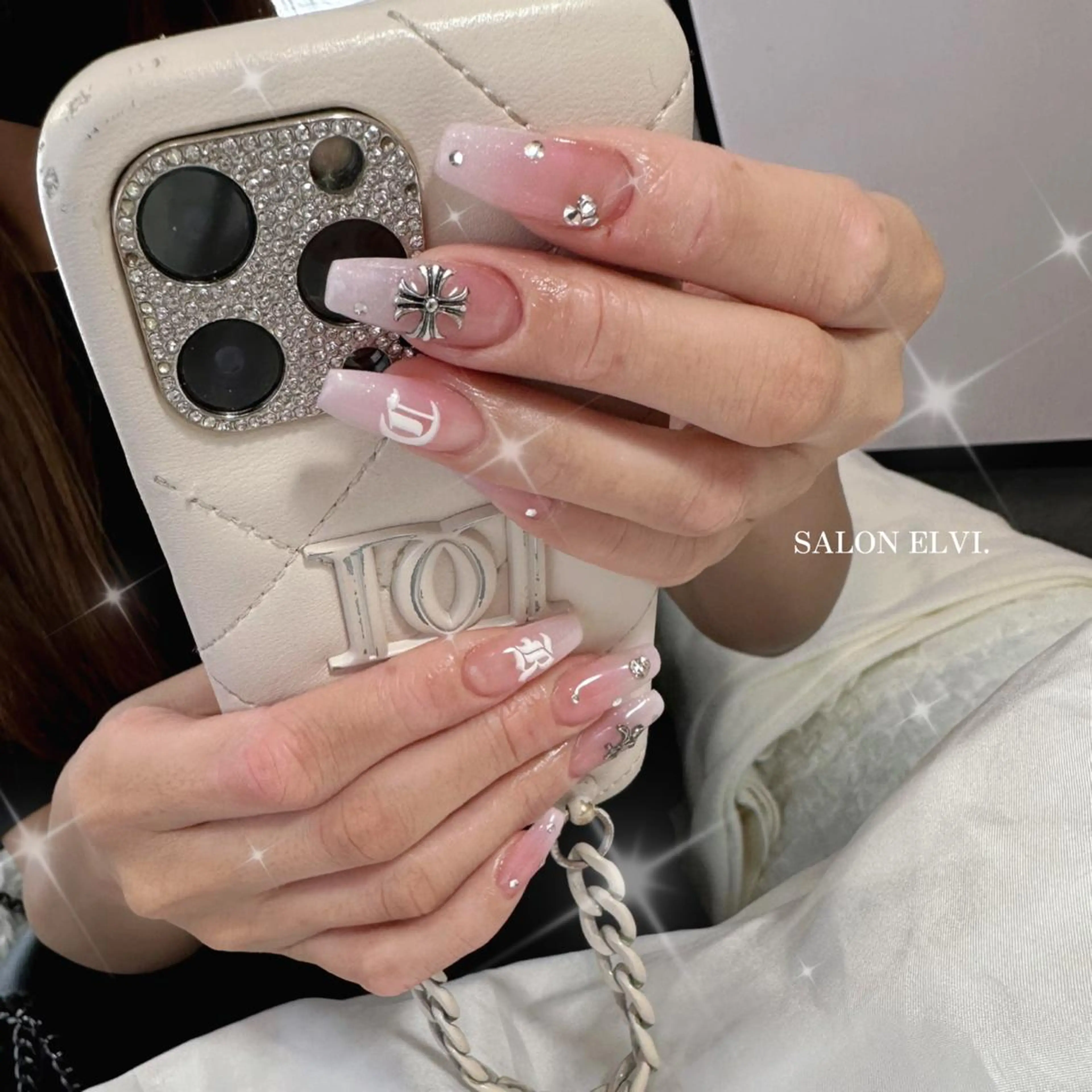 ネイル SALON ELVI.のネイルデザイン