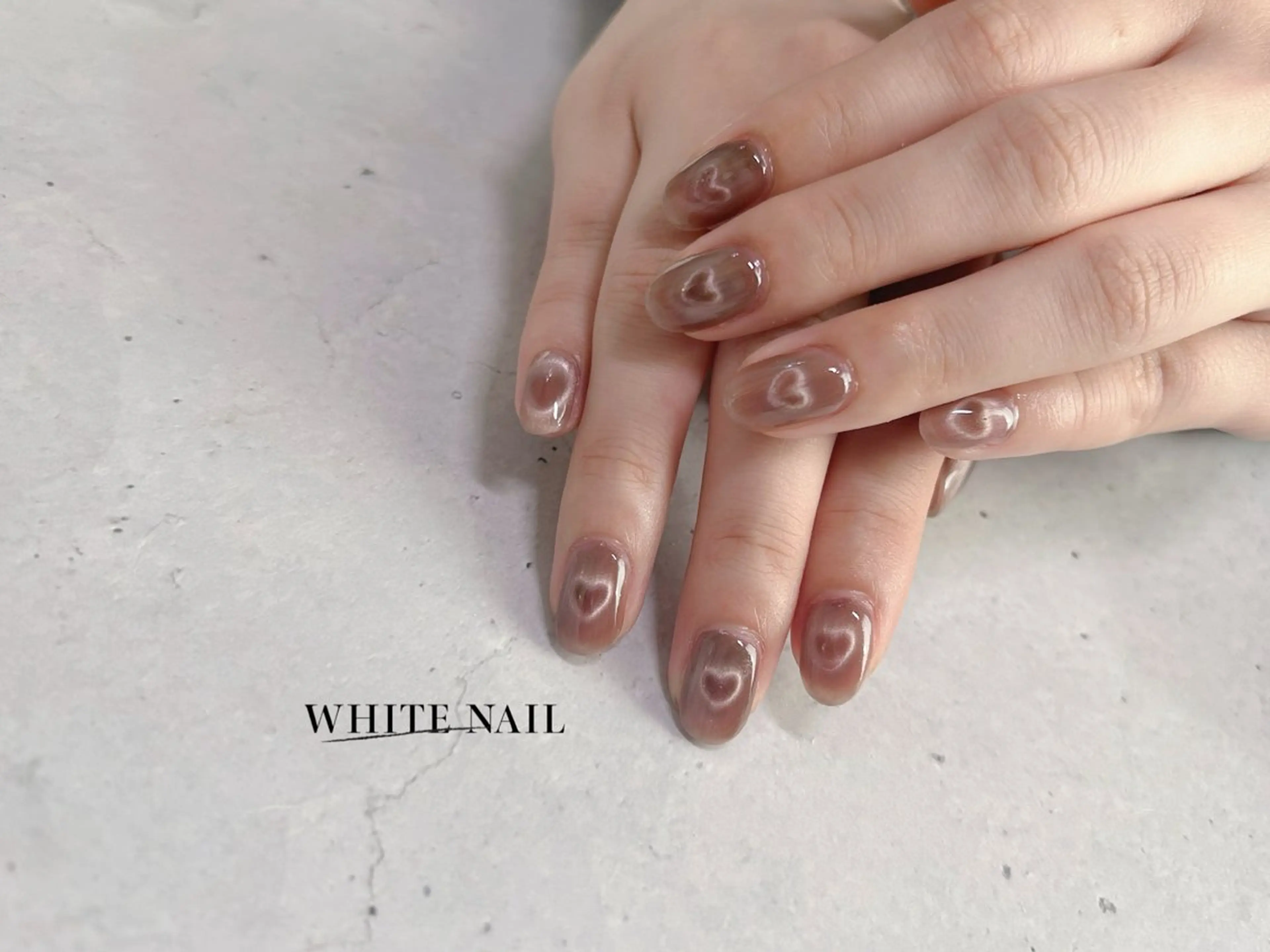 ネイル ハート マグネットネイル ハンドネイル WHITE NAIL ホワイトネイルのネイルデザイン