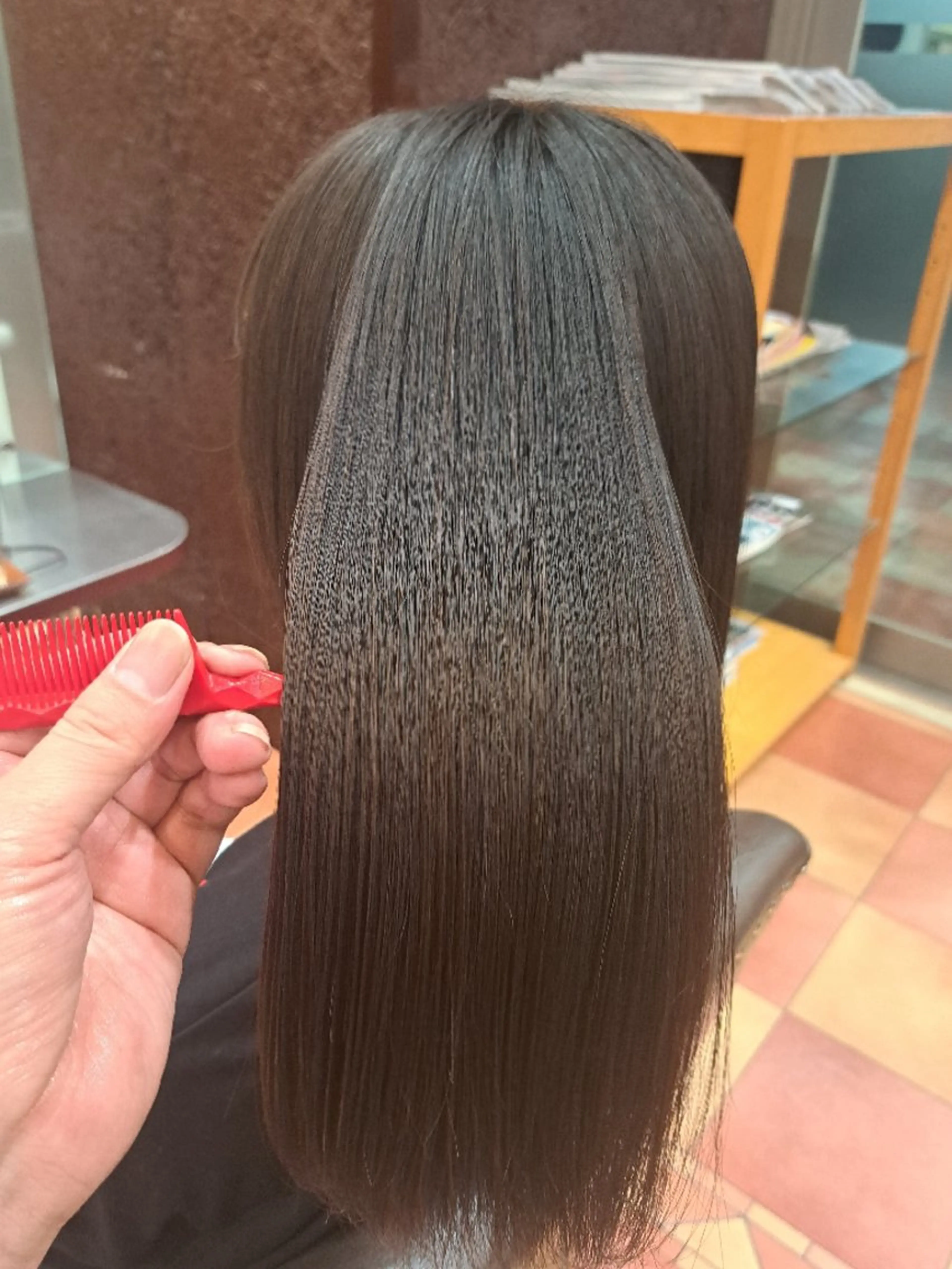 セミロング 髪質改善 縮毛矯正 トリートメント 山内 泰輝のヘアスタイル