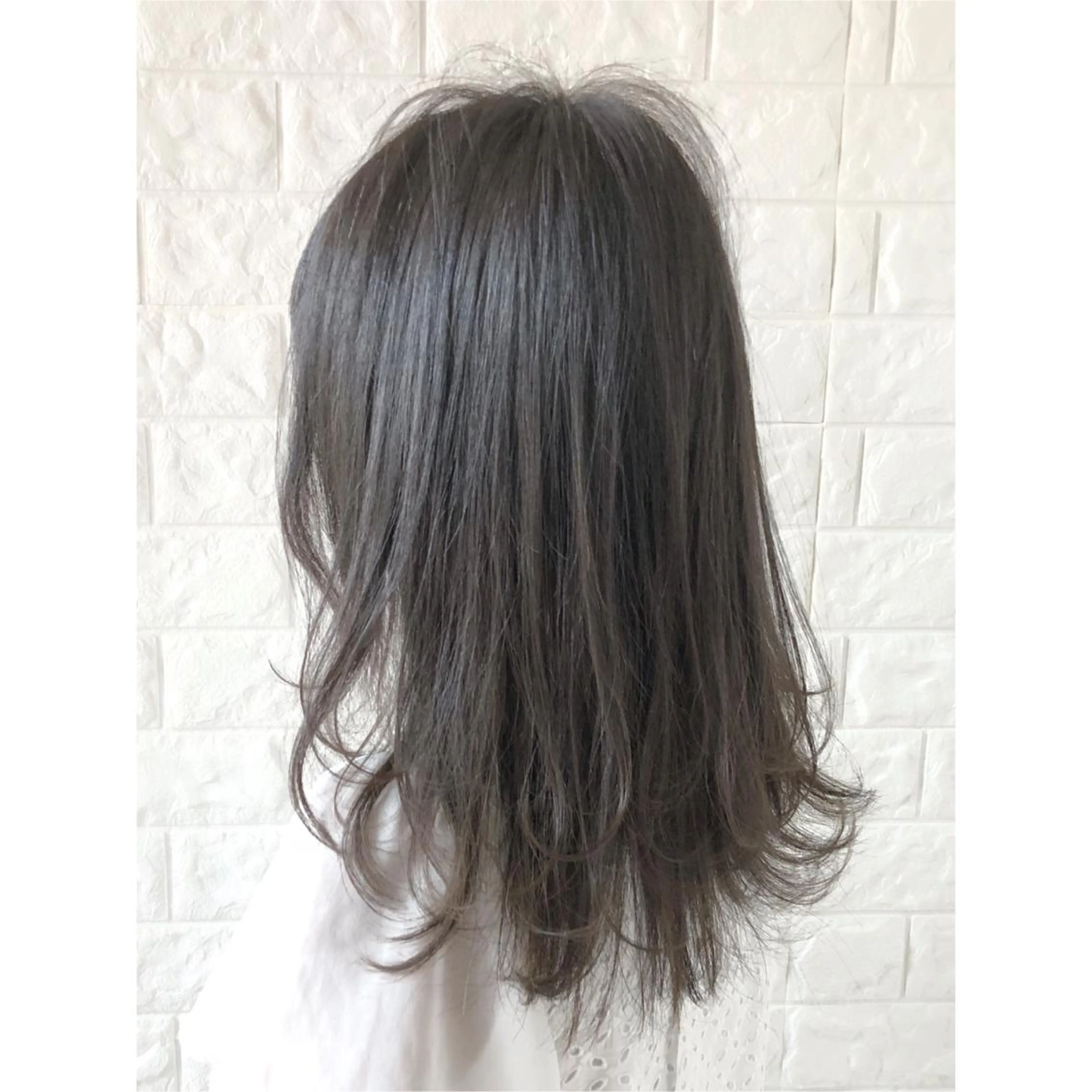 セミロング カラー アッシュ ベージュカラー 透明感カラー ハイライトカラー イルミナカラー 髪質改善特化KIZU /艶髪研究（京都）のヘアスタイル