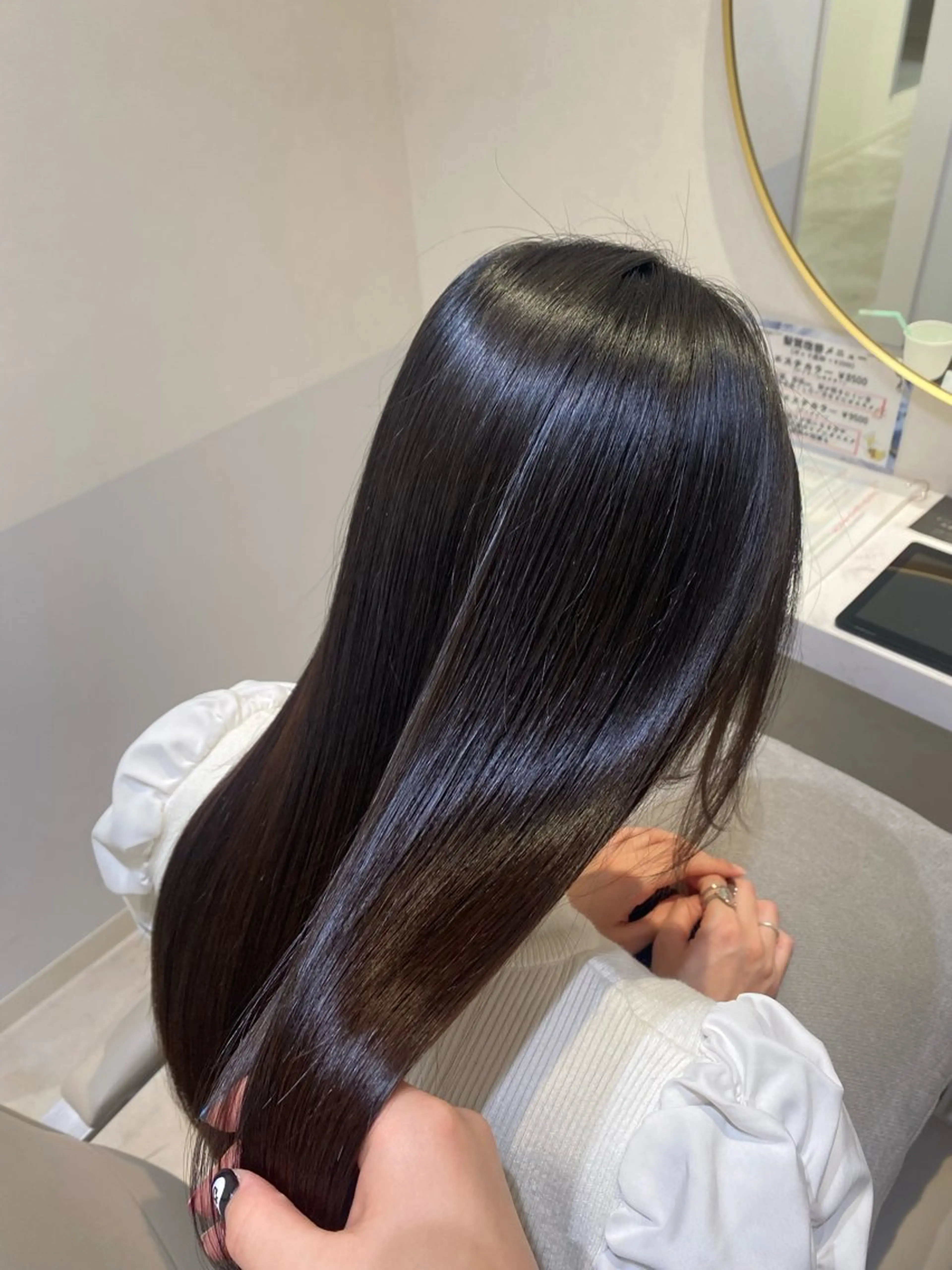 ロング 縮毛矯正 韓国ヘア・カラー 🩵SHIZUKUのヘアスタイル