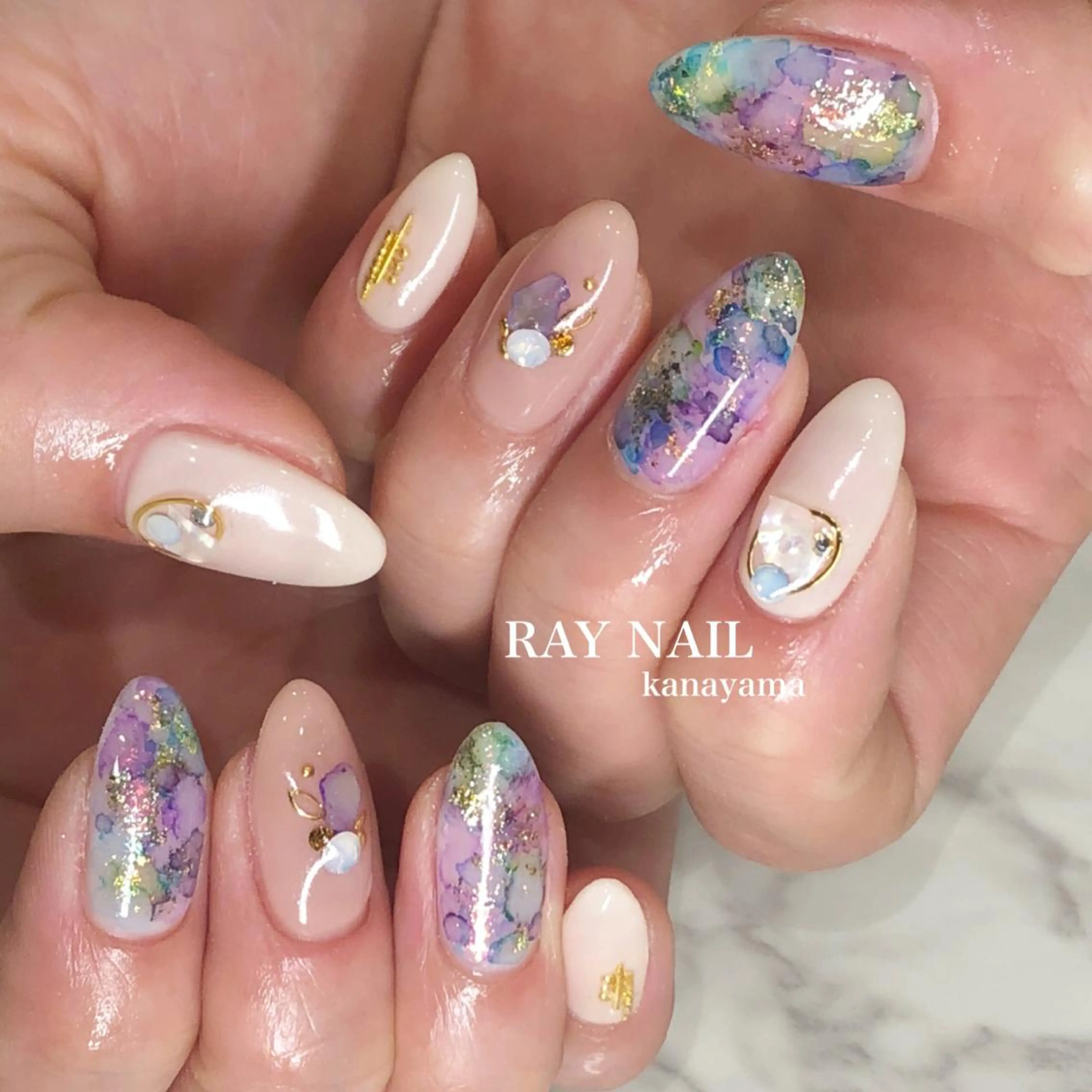 ネイル 大理石ネイル(マーブル) Arowa 伊田のネイルデザイン