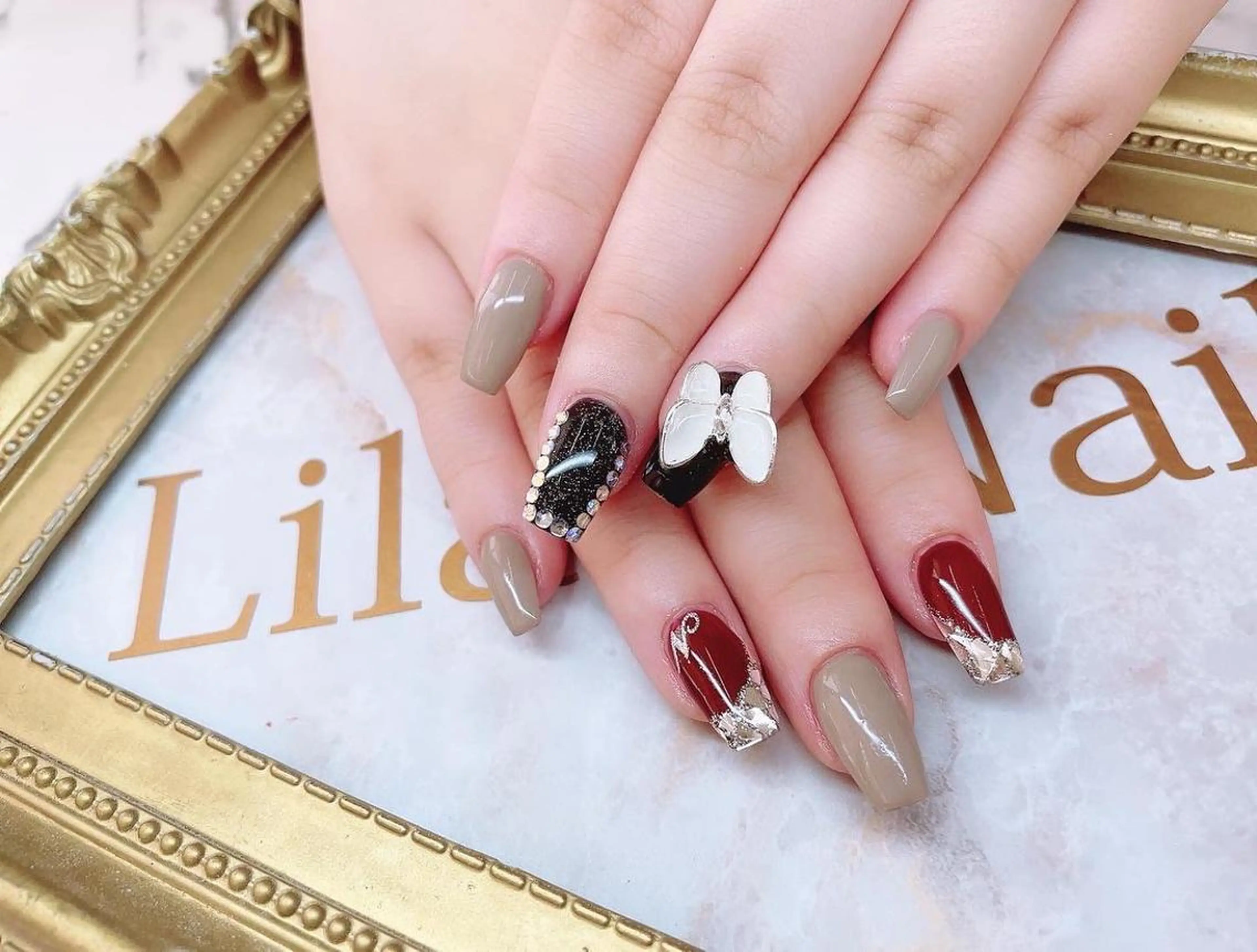 ネイル フレンチネイル ジェルネイル ガラスフレンチ ハードジェル キラキラネイル Lilas Nailのネイルデザイン