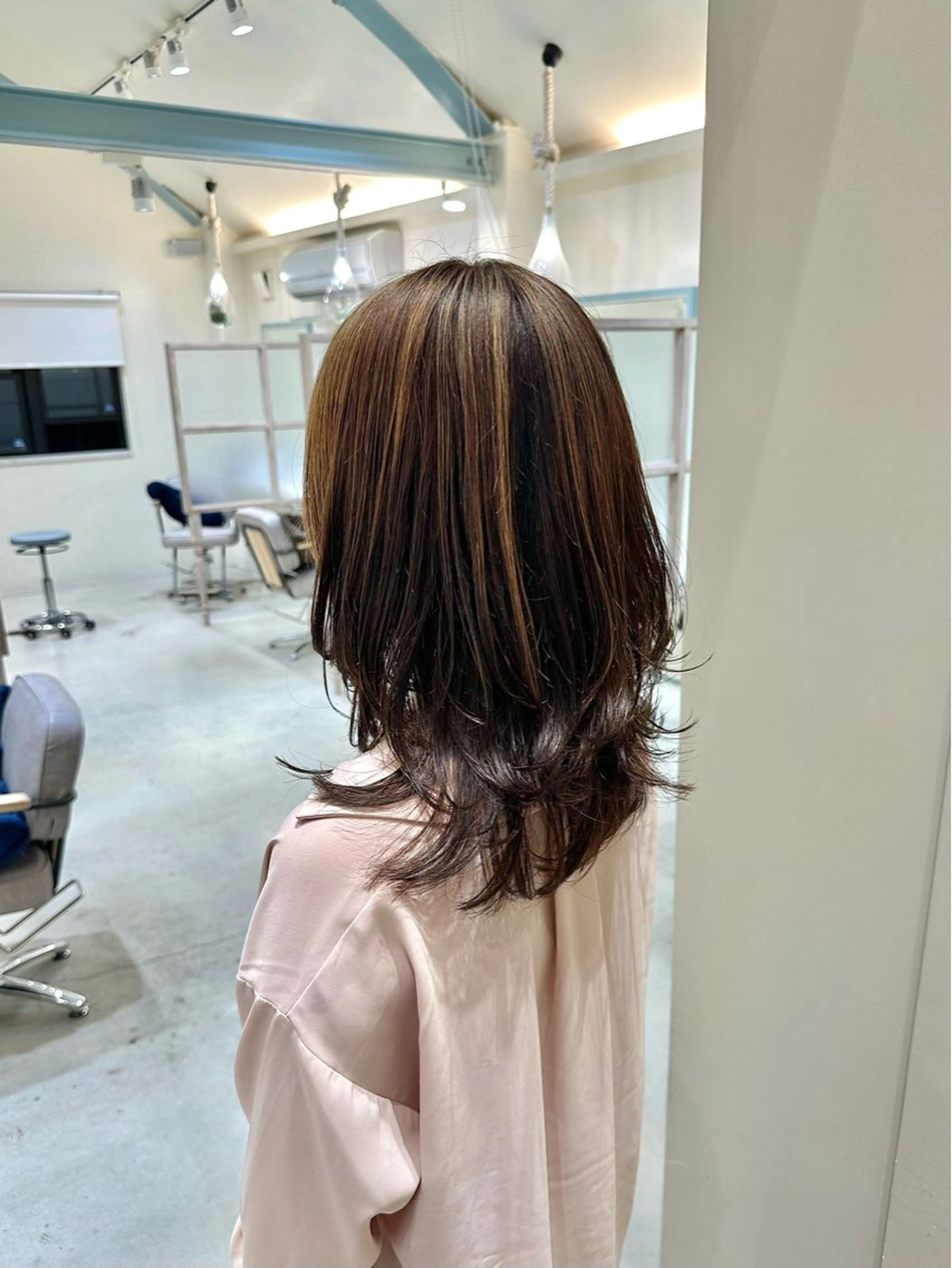 セミロング レイヤーカット N,SOL / 岩上 新大のヘアスタイル
