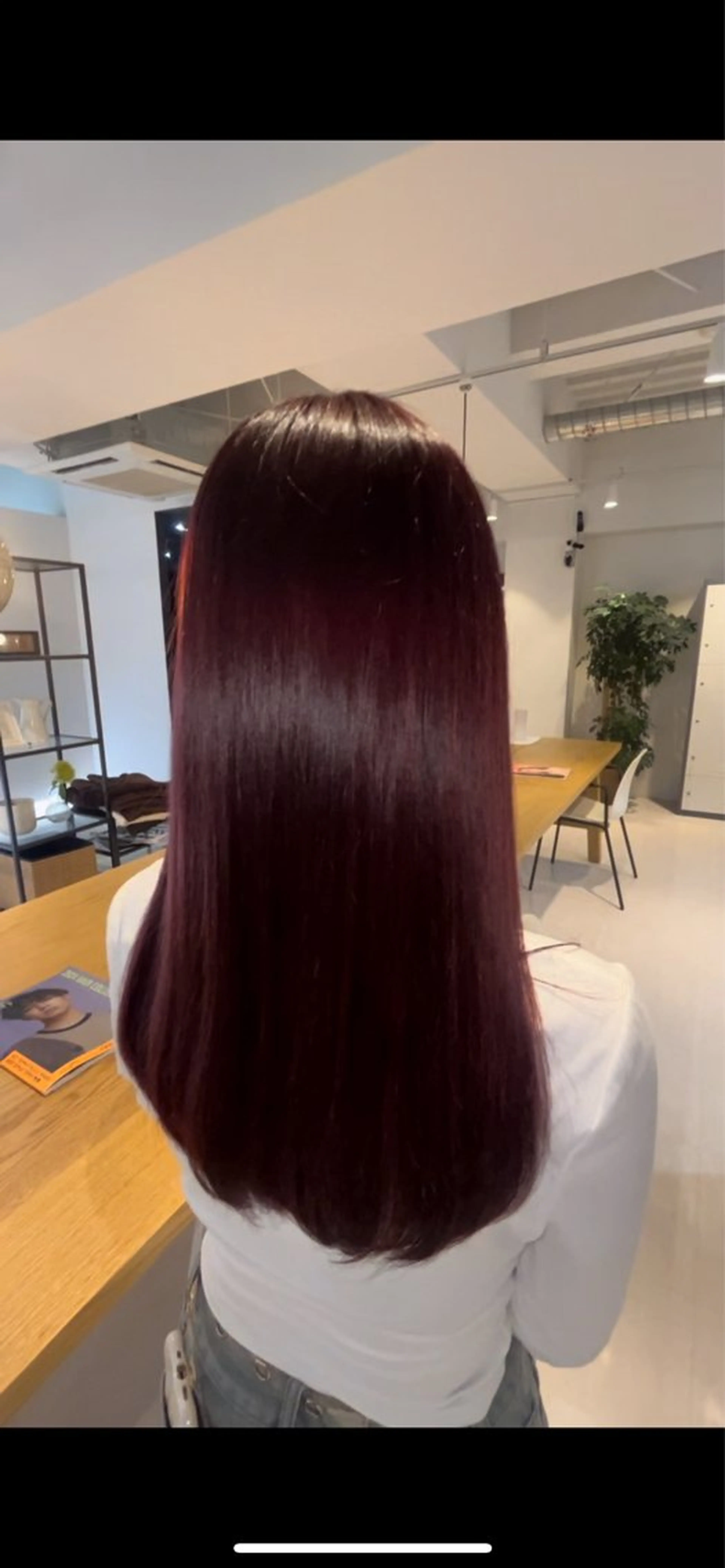 カラー レッドカラー ニトウ レイナのヘアスタイル