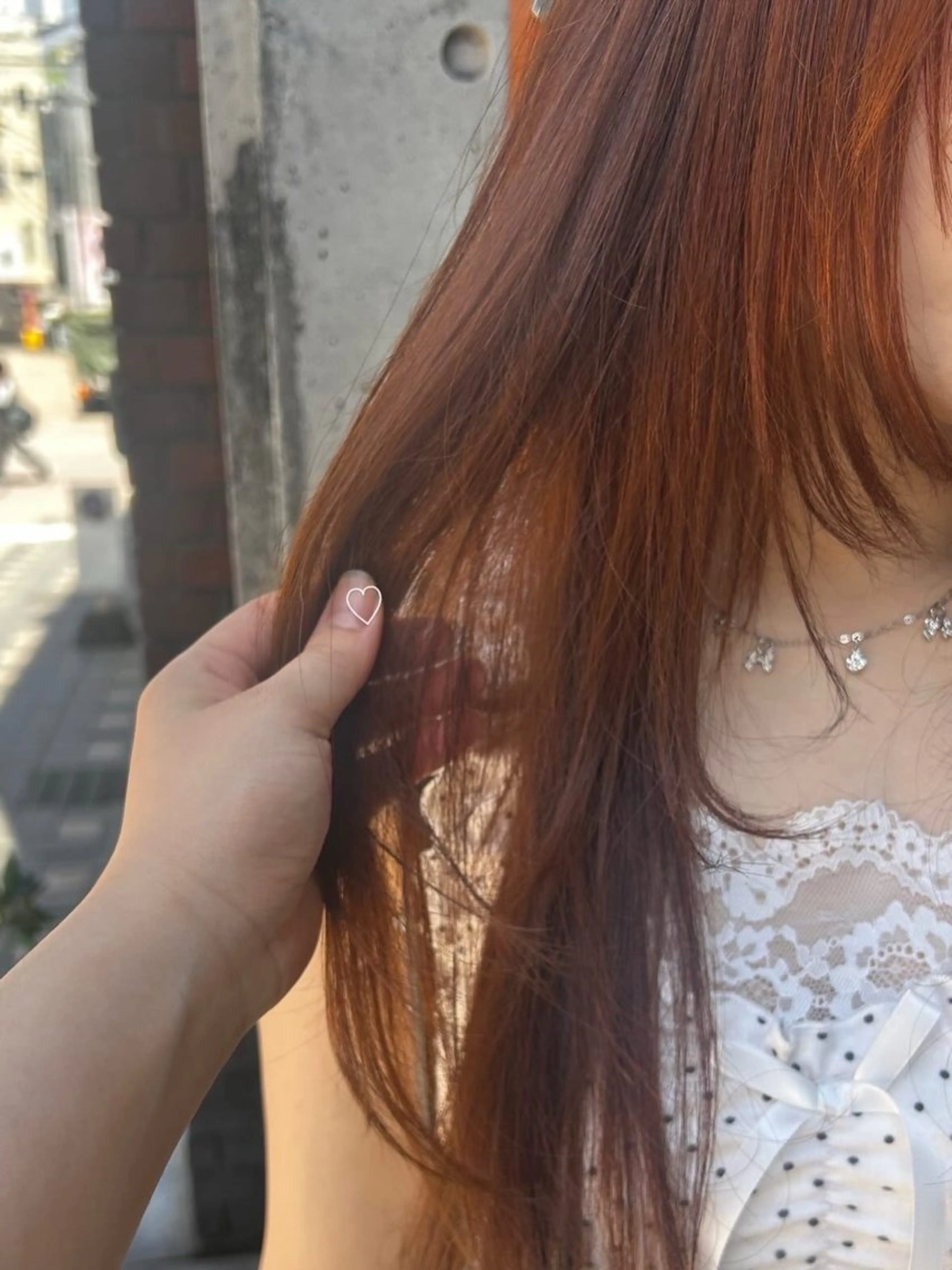 ロング カラー ブリーチ ダブルカラー ブリーチなしカラー オレンジ ヘアカラー トリートメント eMu_ rimiのヘアスタイル
