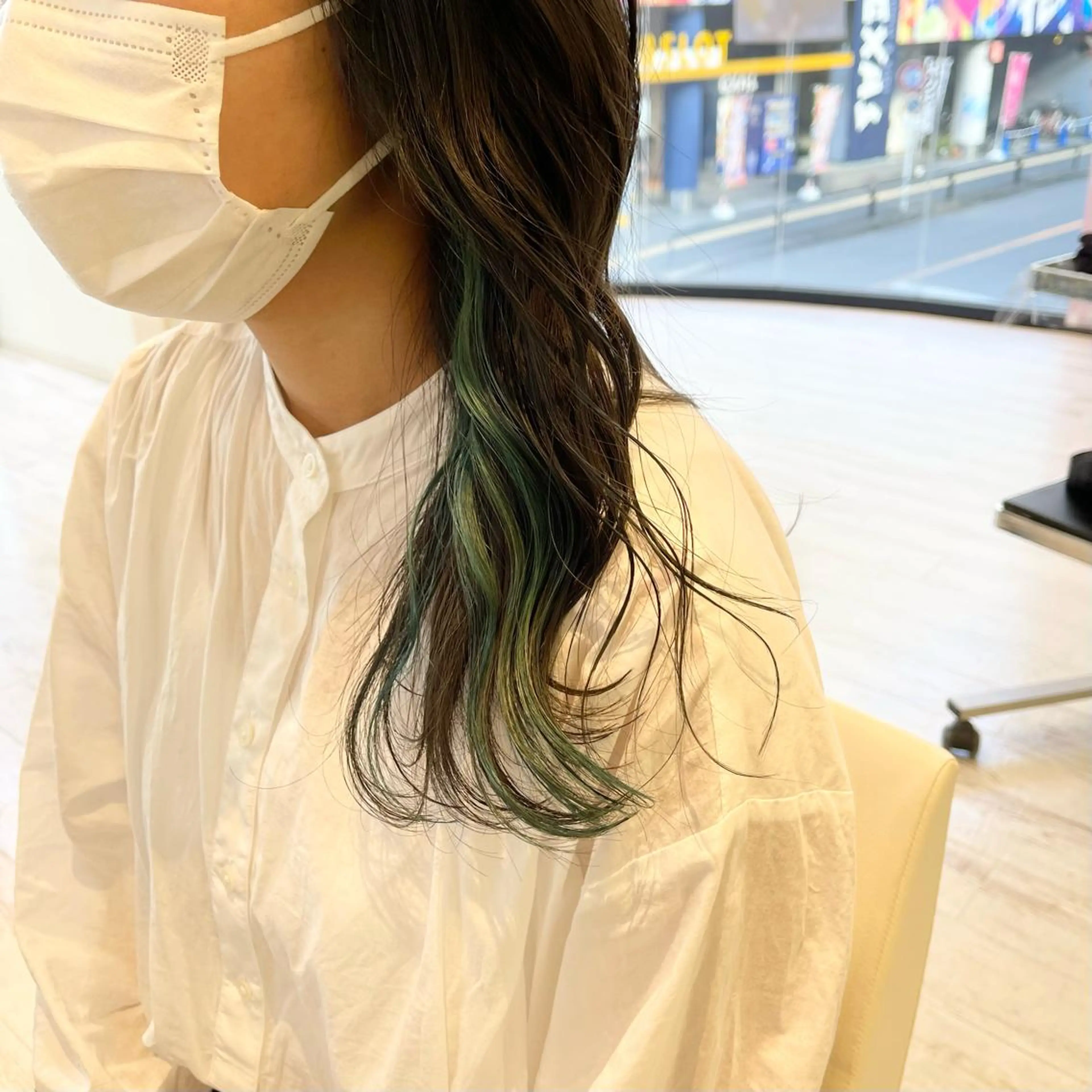 カット+ポイントハイライトの写真