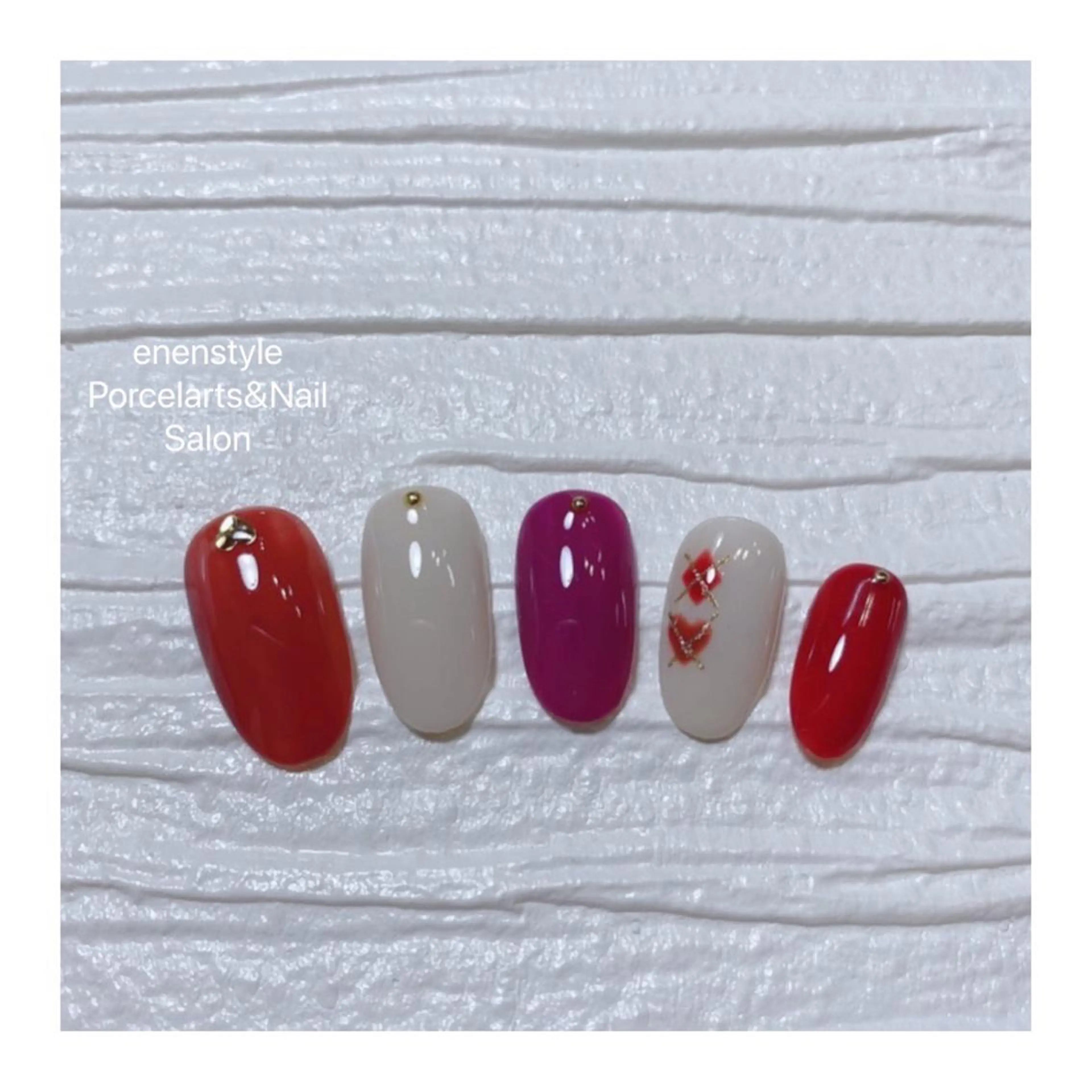 ミディアム 👑enen style👑のネイルデザイン