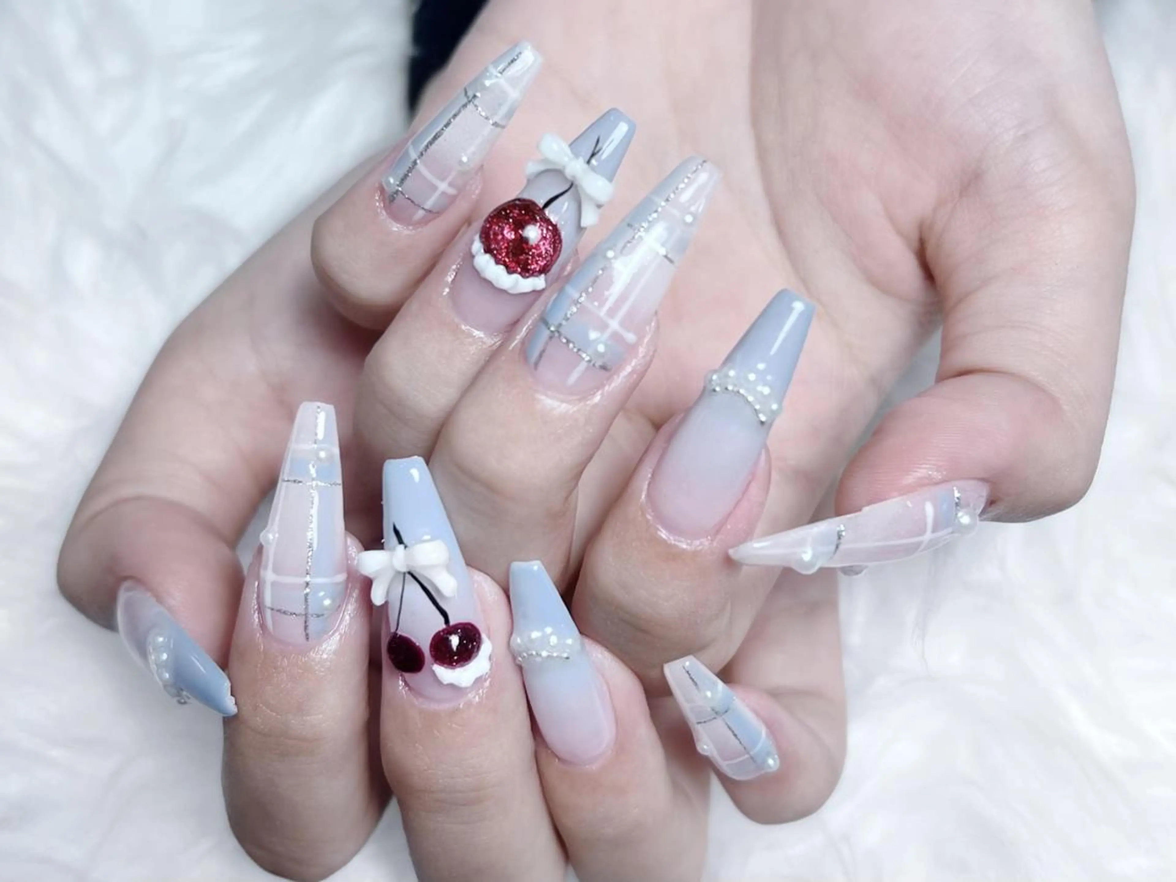 ネイル 長さ出し グラデーション 卒業式 キラキラネイル マグネットネイル Yuu🎀 Belle Nailのネイルデザイン