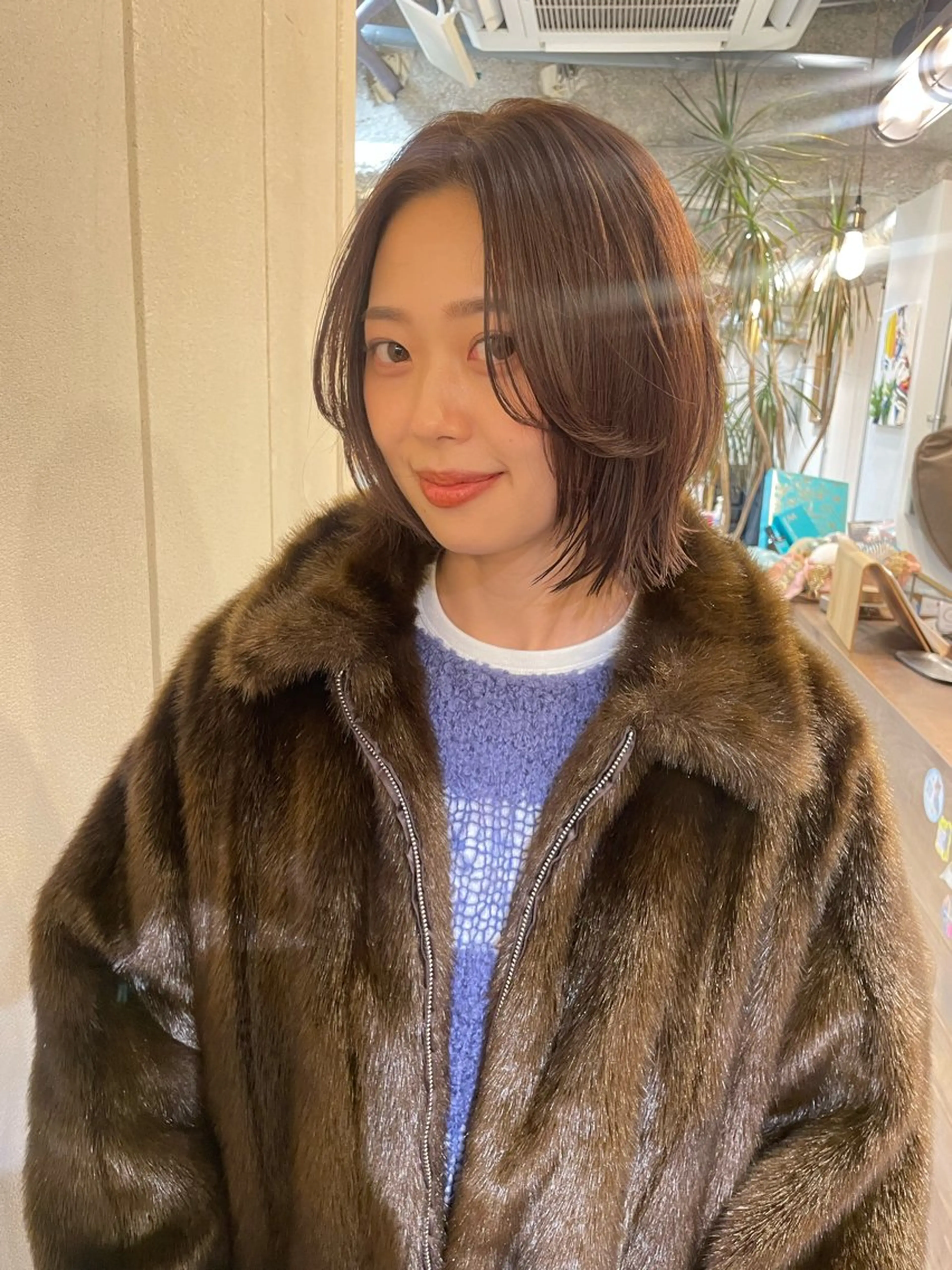 ミディアム ヘアカラー 透明感カラー 🦋AYAのヘアスタイル