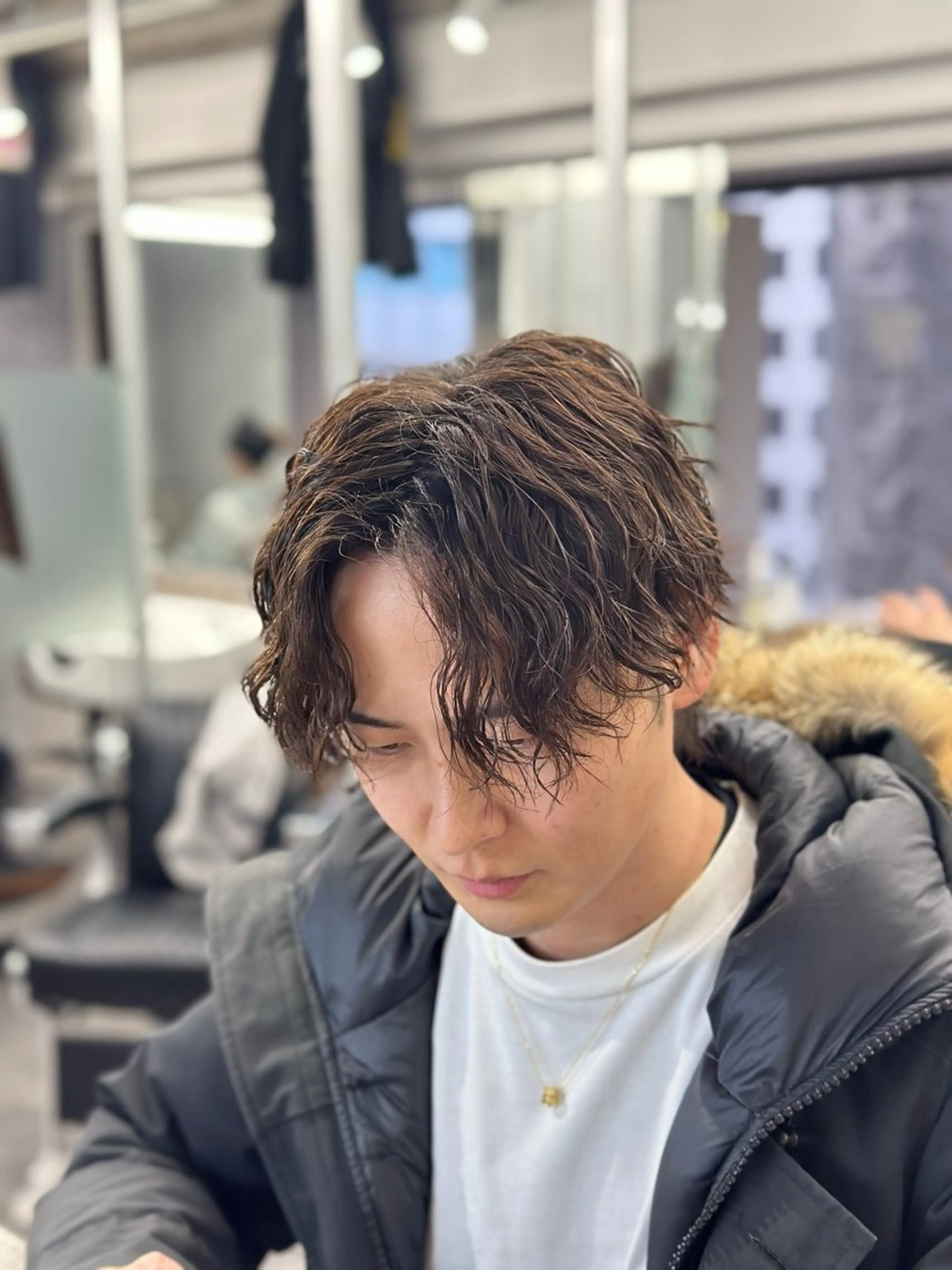 ミディアム パーマ 新宿メンズショート 💈細田 結人のヘアスタイル