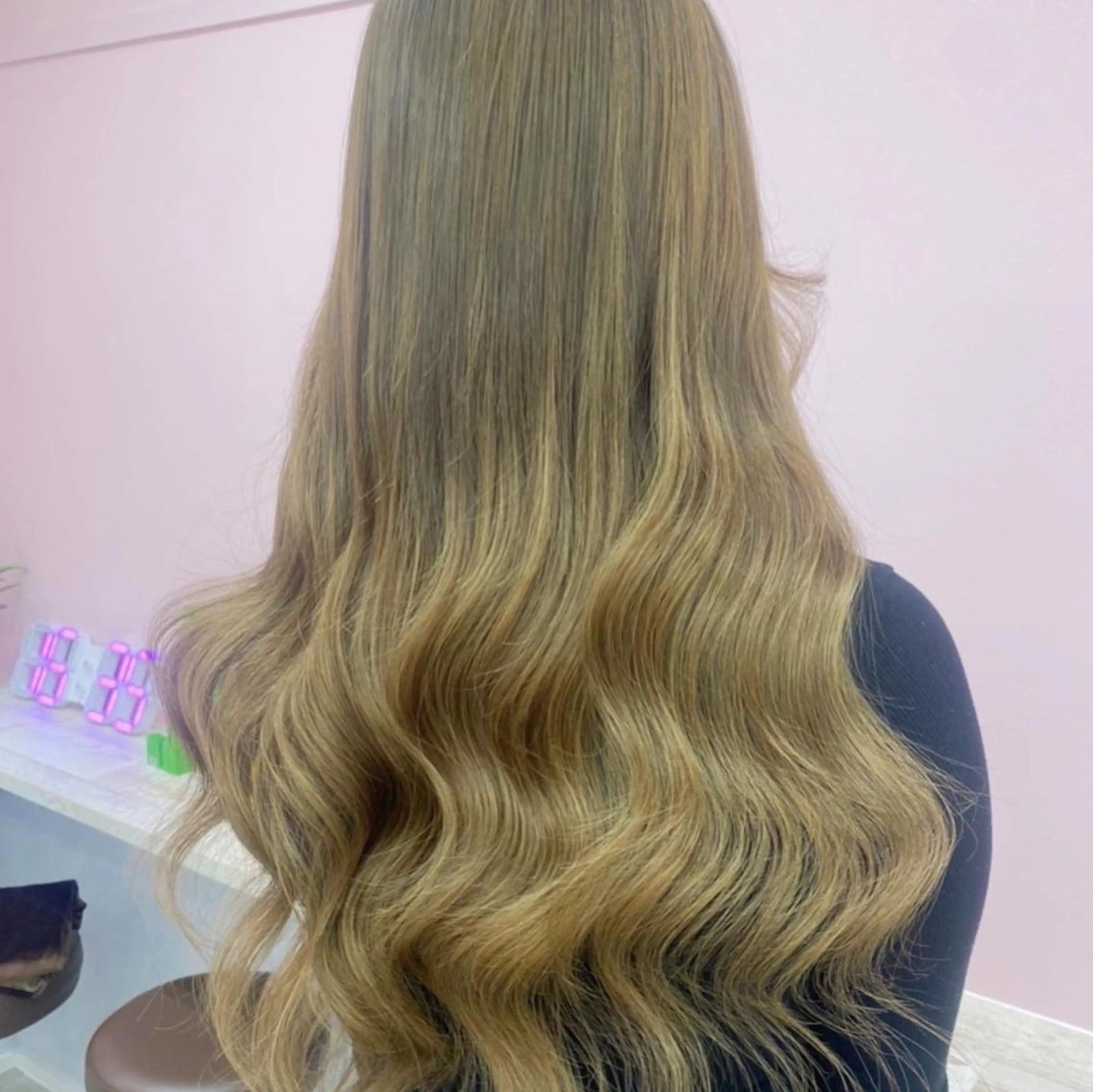 ロング PREss Natsumiのヘアスタイル