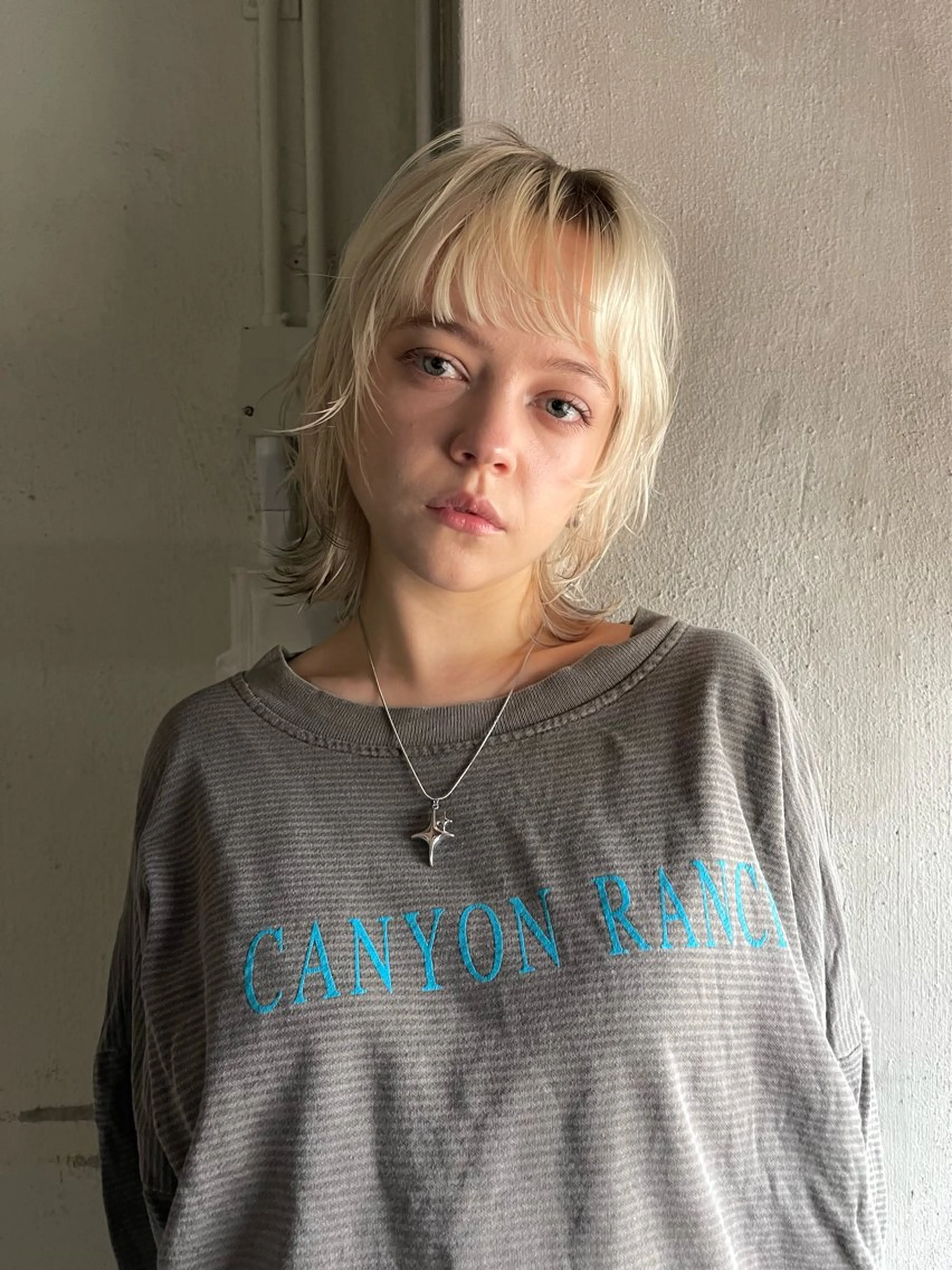 ミディアム カラー 安部佑哉/ハイトーン /レイヤー/ブリーチのヘアスタイル