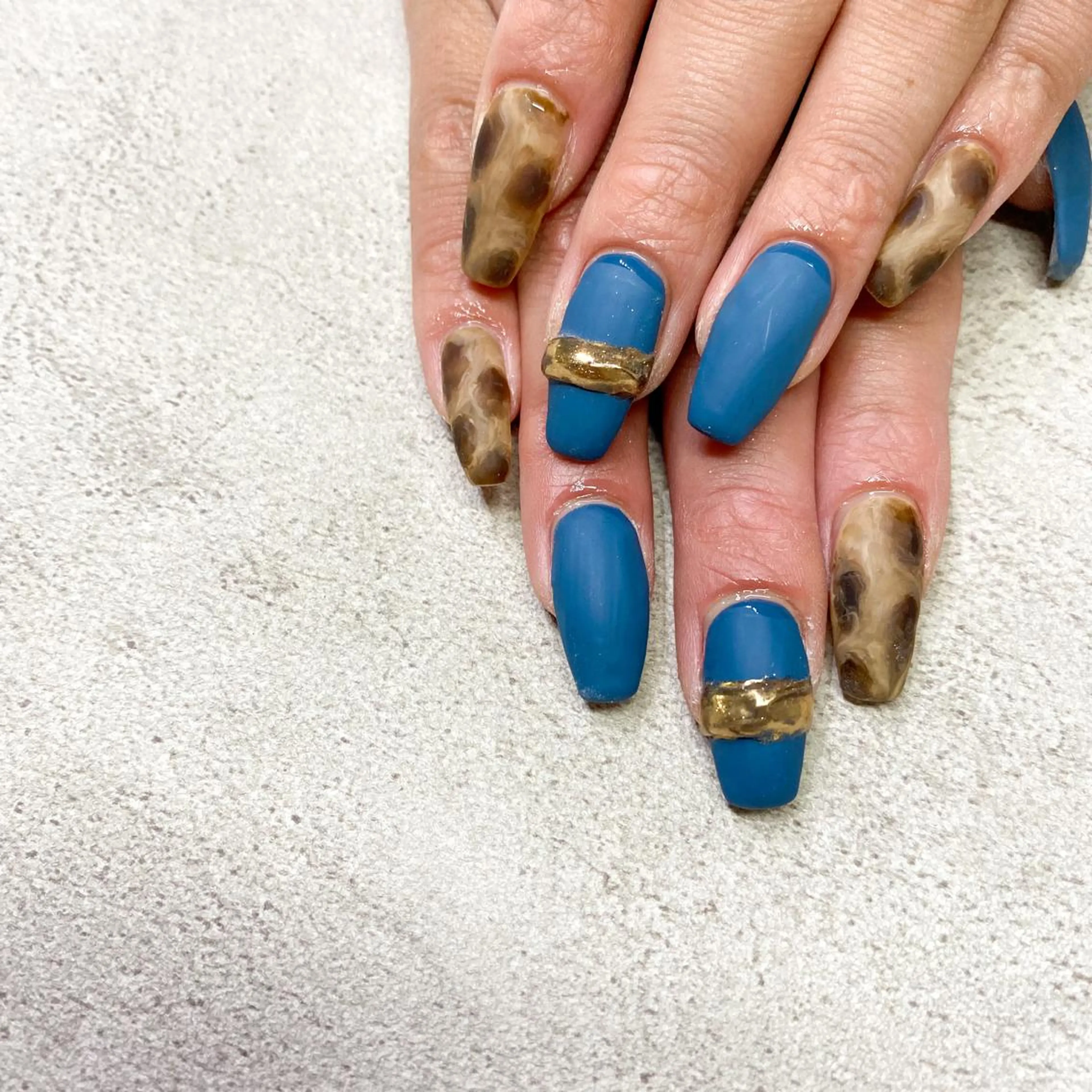 ネイル ハンドネイル ゴテゴテ💙ワンホン リオナのネイルデザイン