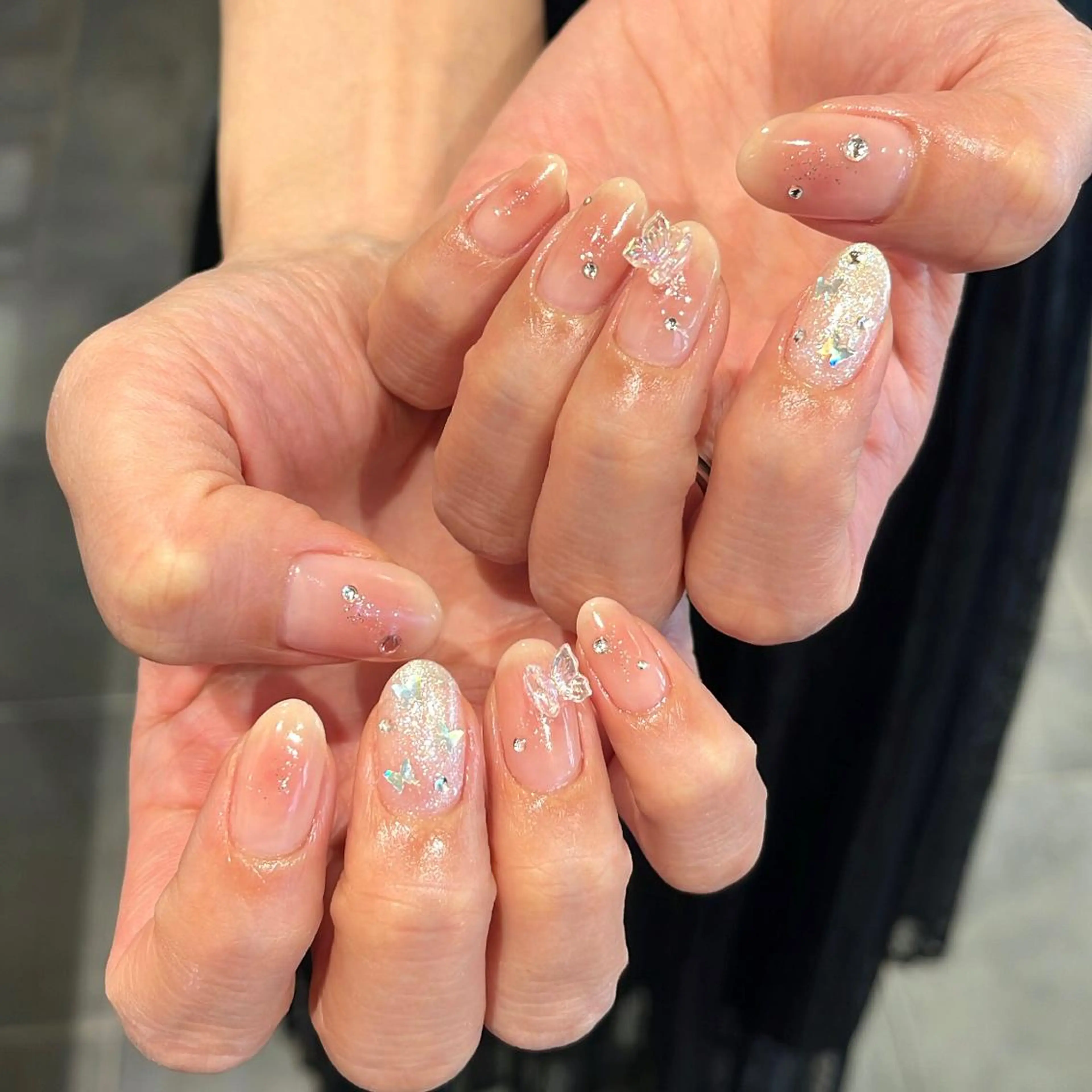 ネイル ハンドネイル 鈴木 里奈のネイルデザイン