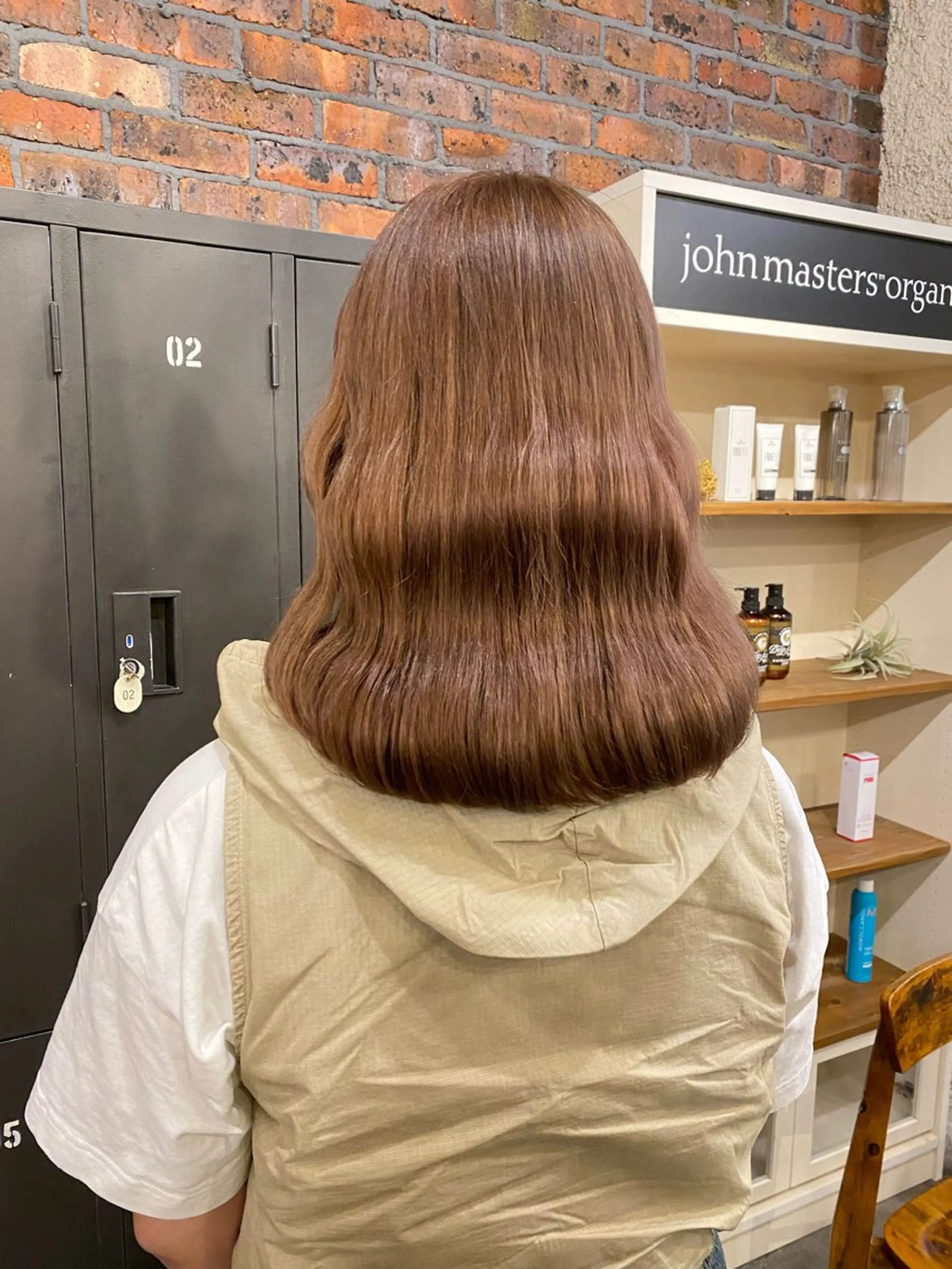 ミディアム カラー the BRIDGE 加藤みのりのヘアスタイル