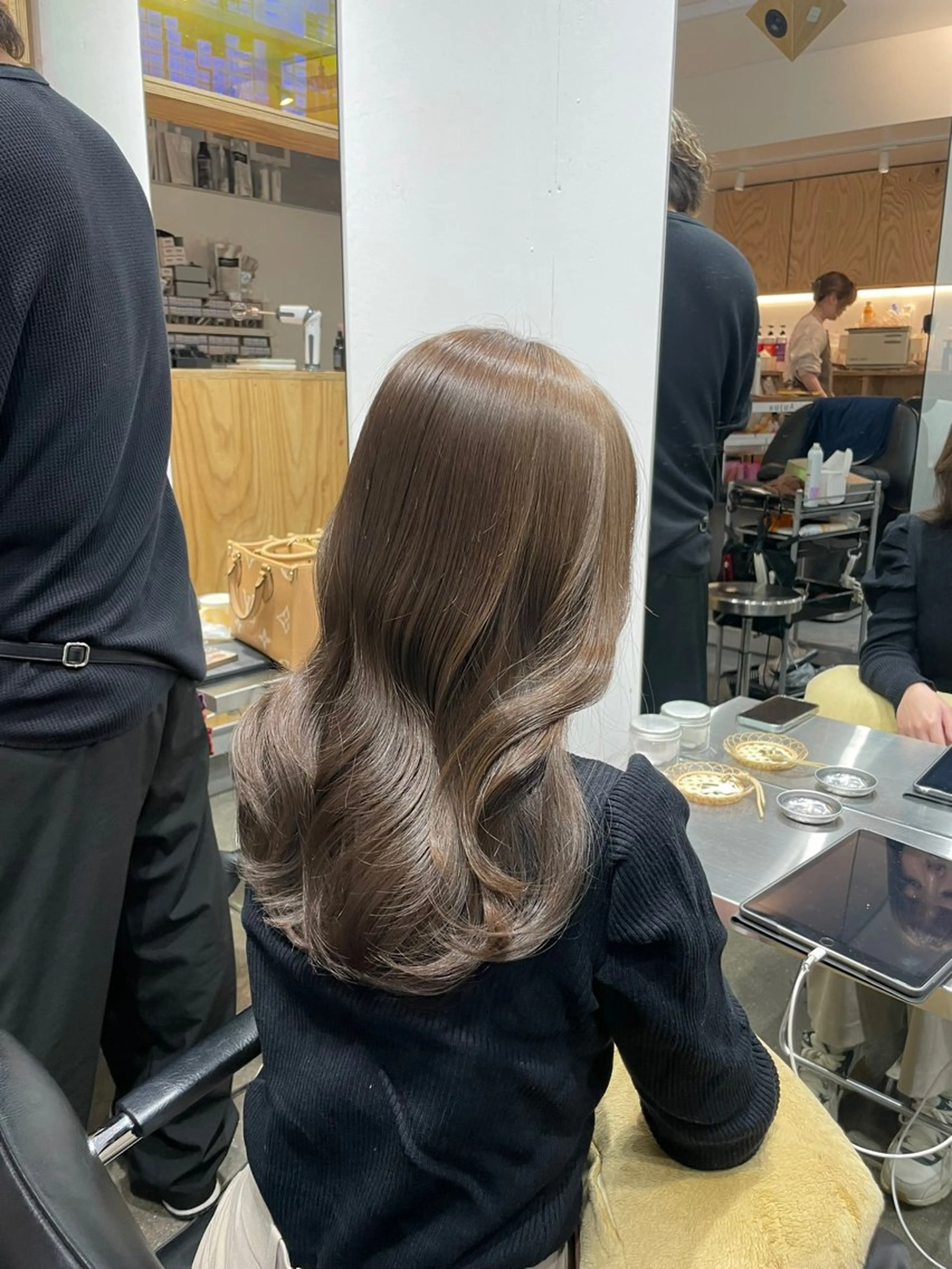 セミロング カラー アディクシーカラー ベージュカラー ブリーチ グレージュ ブリーチなしカラー カット ヘアカラー ♡🪞韓国スタイル/ MISATO🪞♡のヘアスタイル