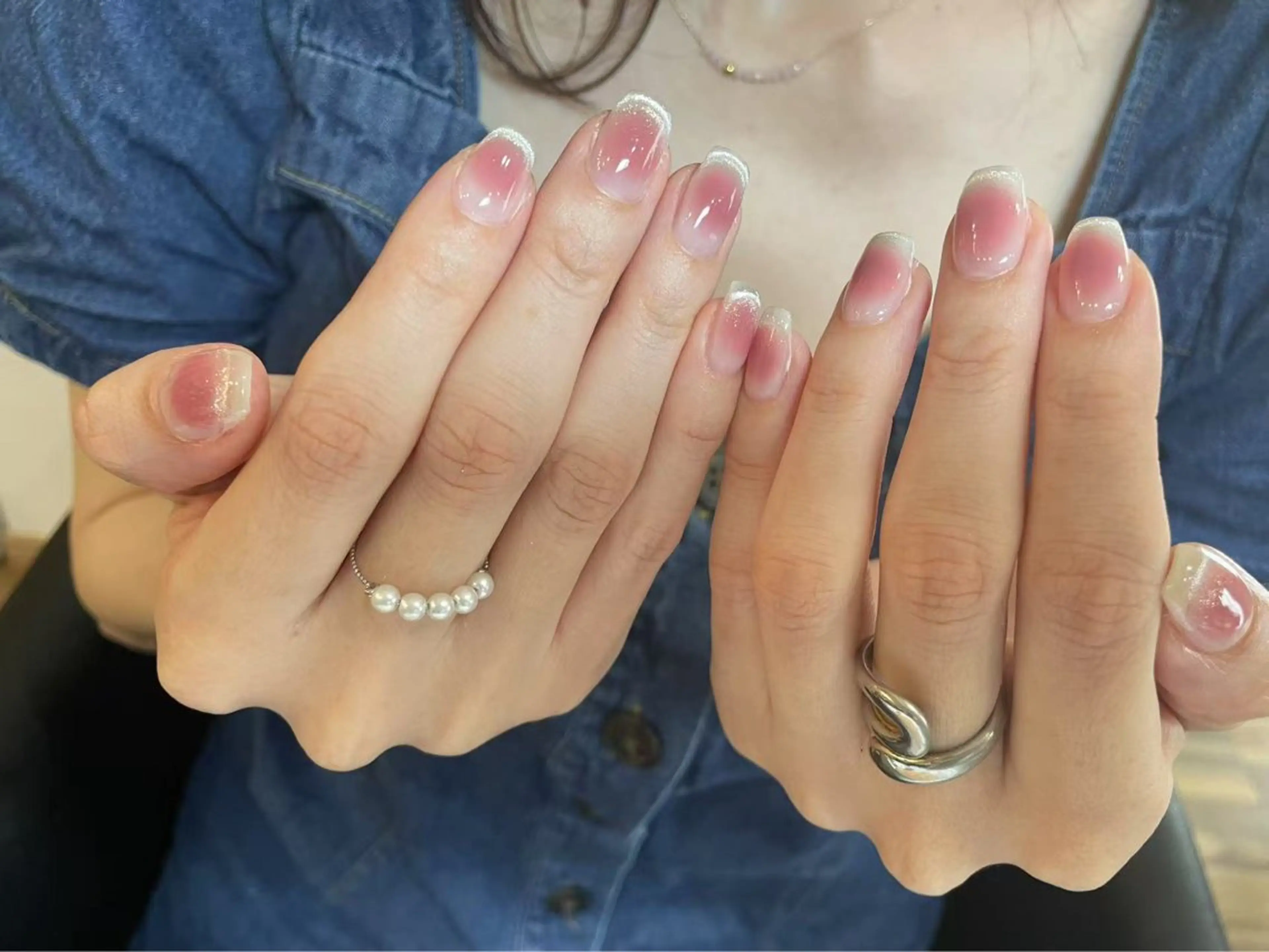 チークベース＋マグネット、新規オフ無料で、大きなパーツ1個追加500円、２回目オフあり場合は追加500円です。の写真