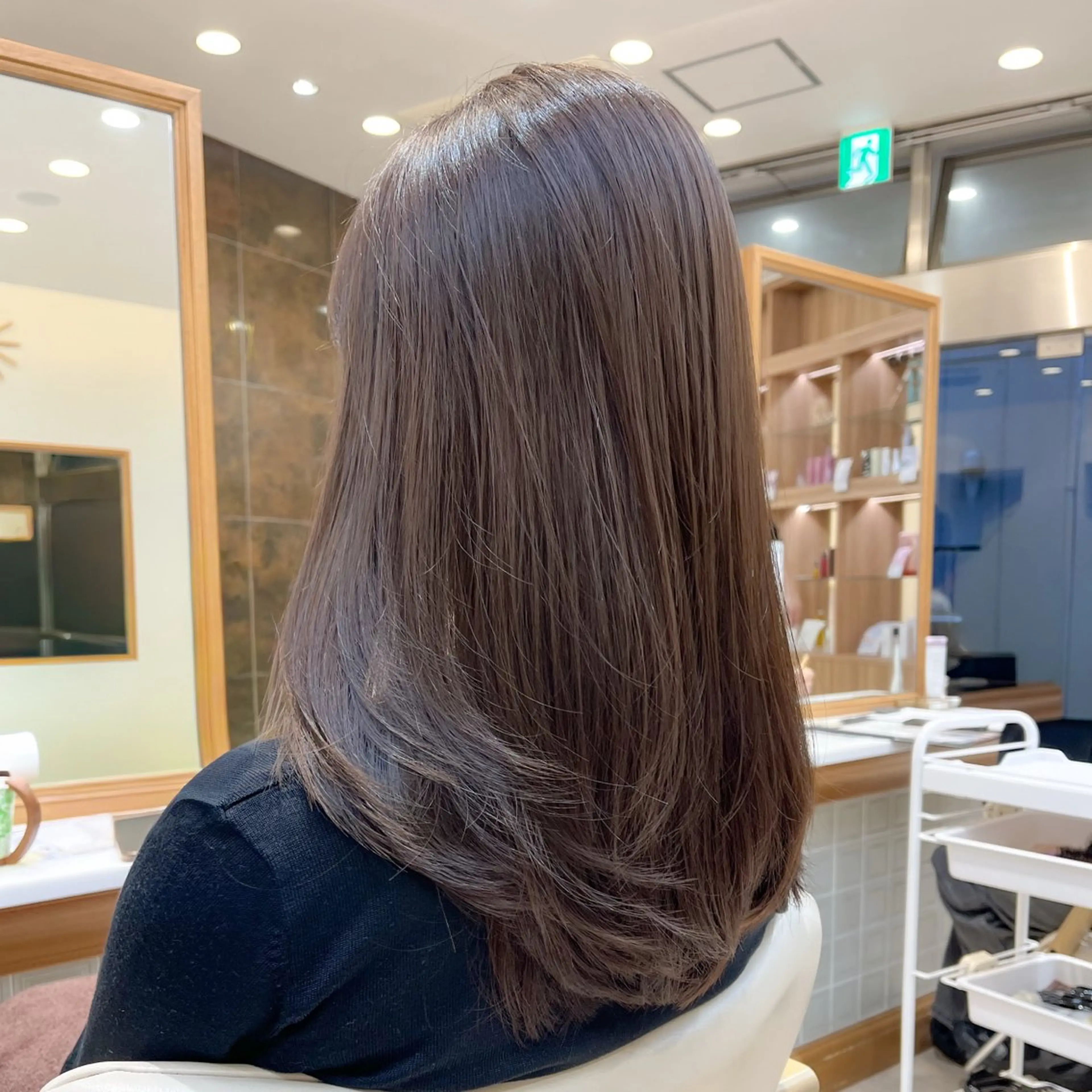 セミロング 顔周りカット レイヤーカット カット ヘアカラー トリートメント ミタニ/髪質改善 /レイヤーカットのヘアスタイル