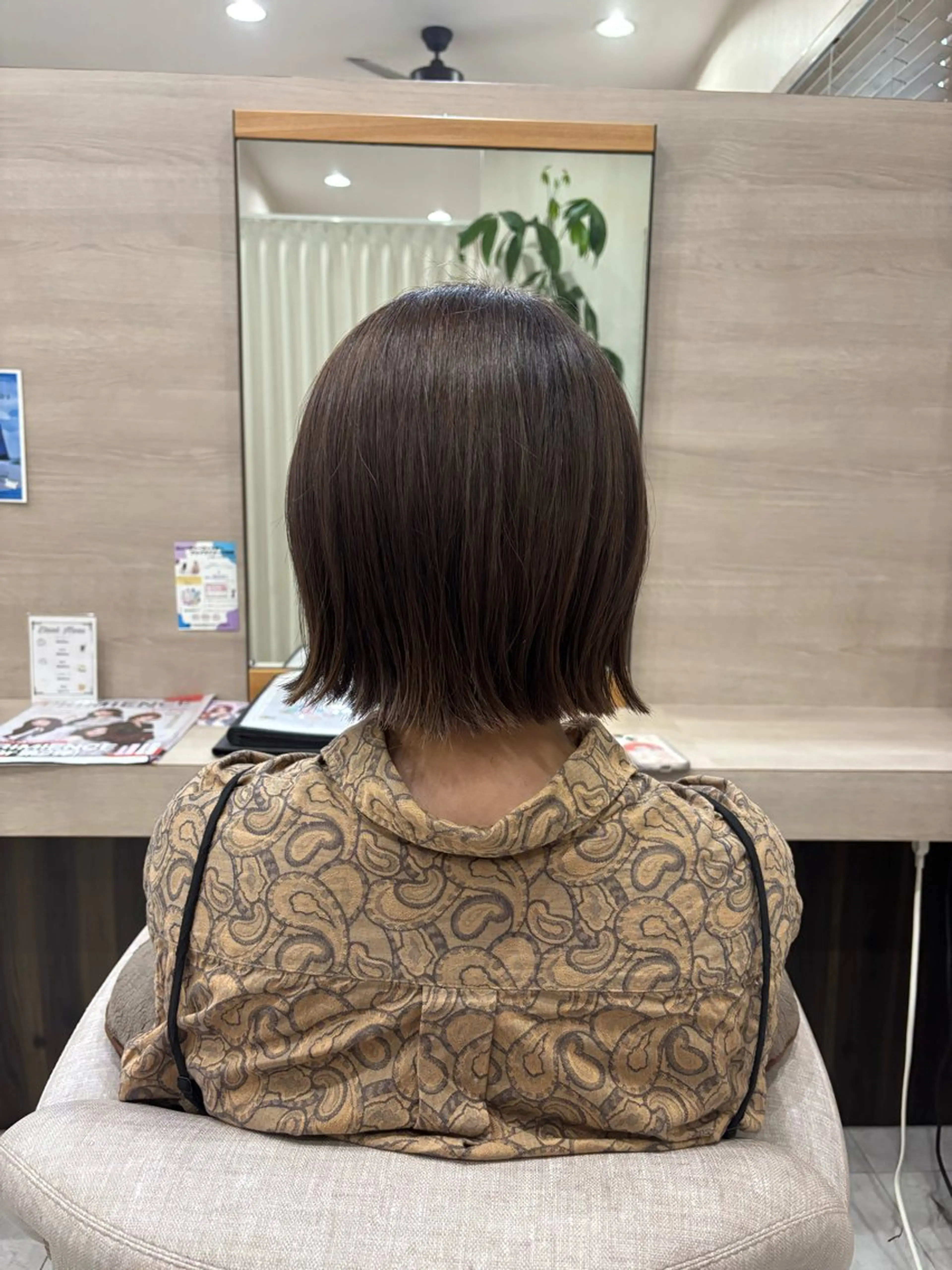 ミディアム 森井 早苗のヘアスタイル