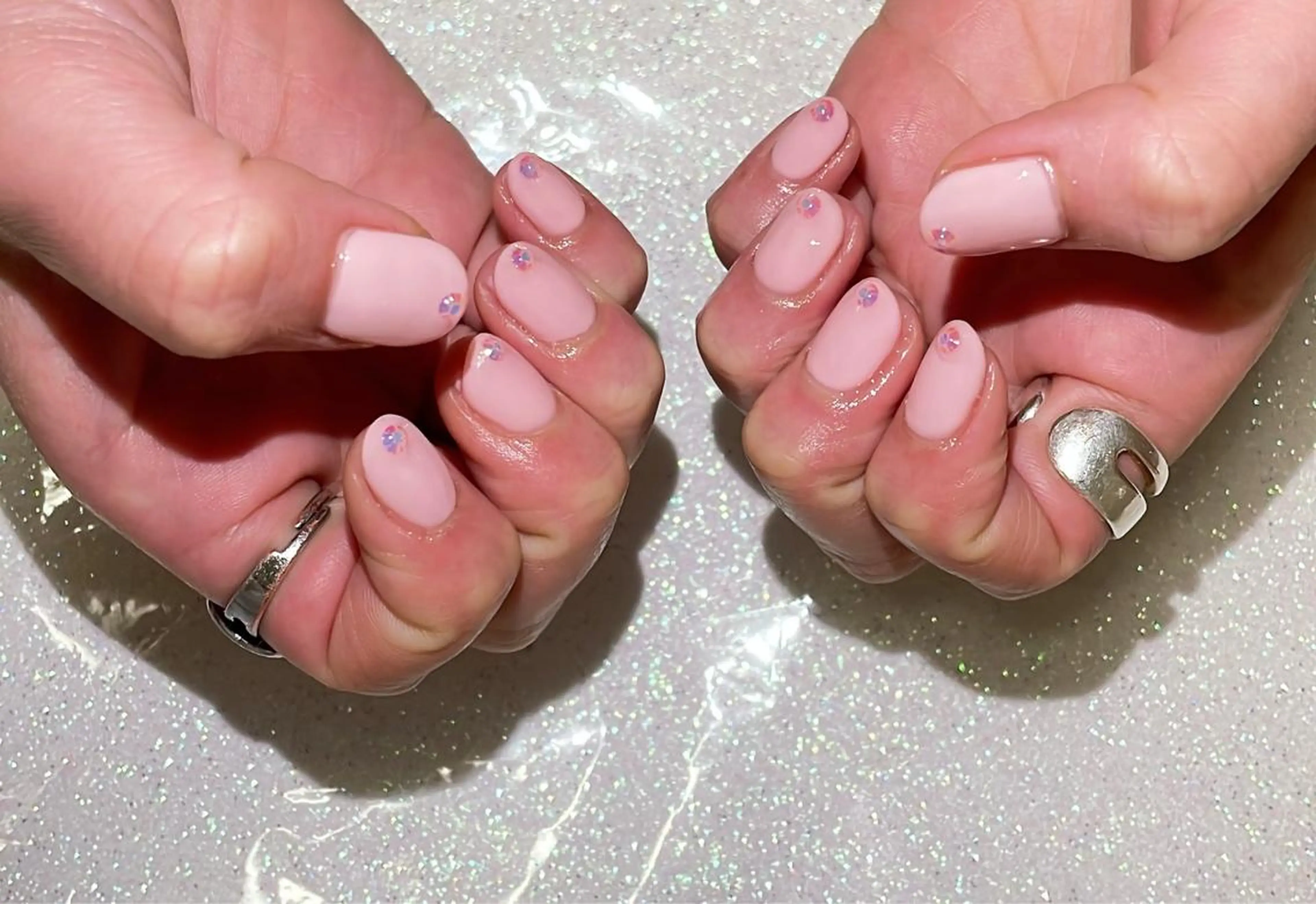 ネイル ハンドネイル VIERU 🌈🎀💖のネイルデザイン