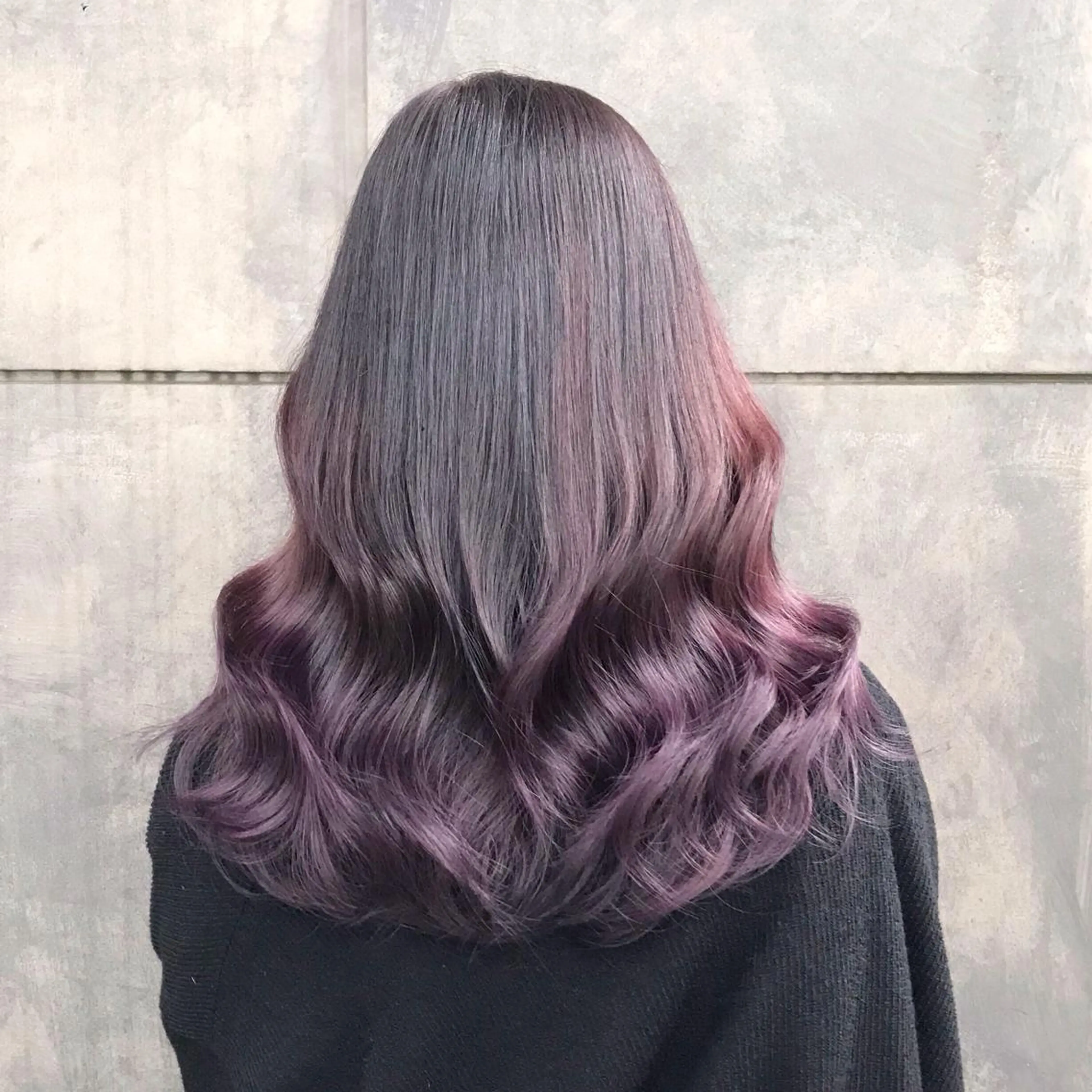 セミロング カラー ブリーチ タンバルモリ ヨシンモリ ムルギョル巻き 韓国風ヘア サロウィン所属・K-POP好き美容師 🇰🇷Kai.Yのヘアスタイル