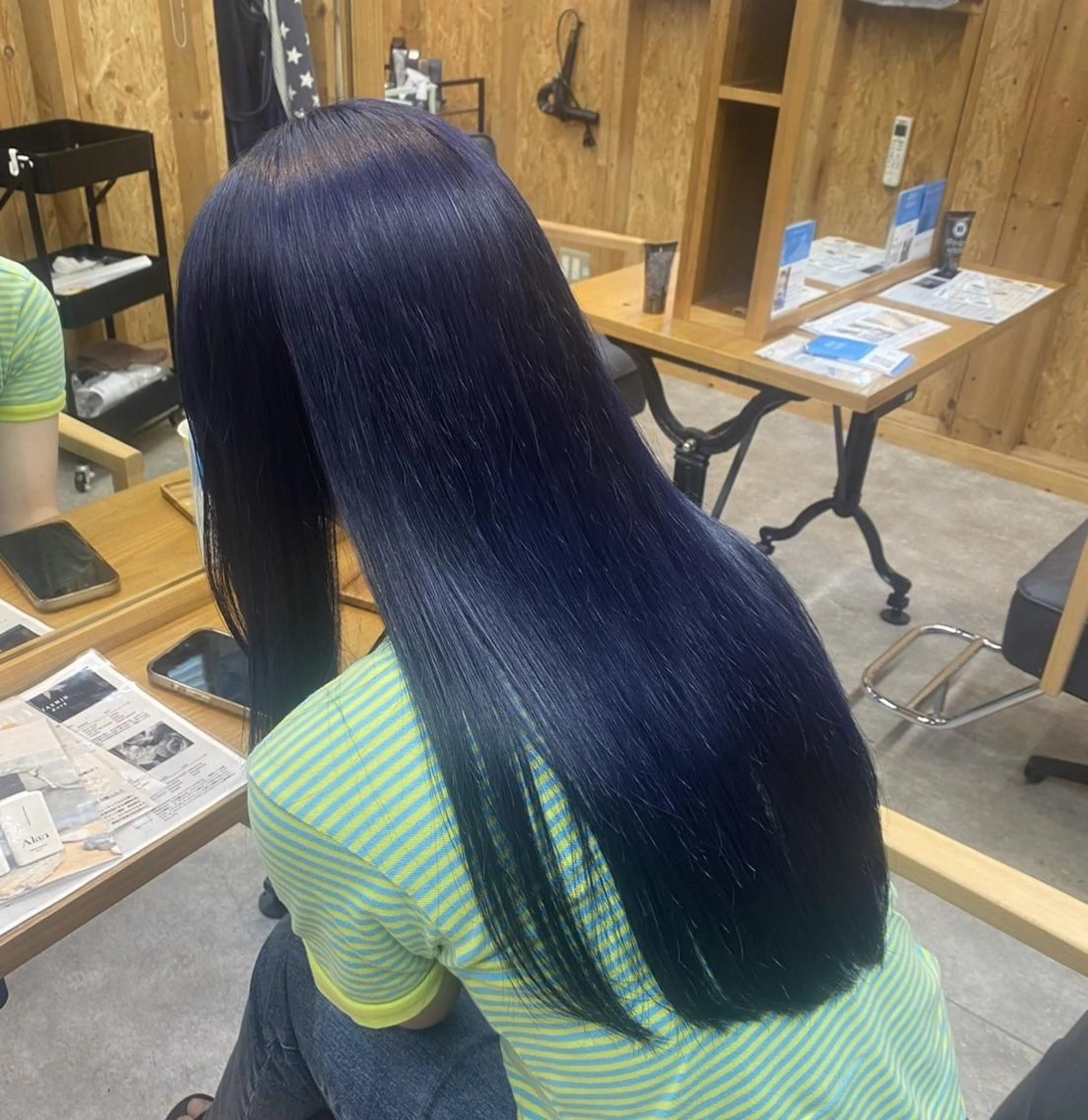 セミロング 透けるミルクティー ☕赤味ゼロ★はる吉のヘアスタイル