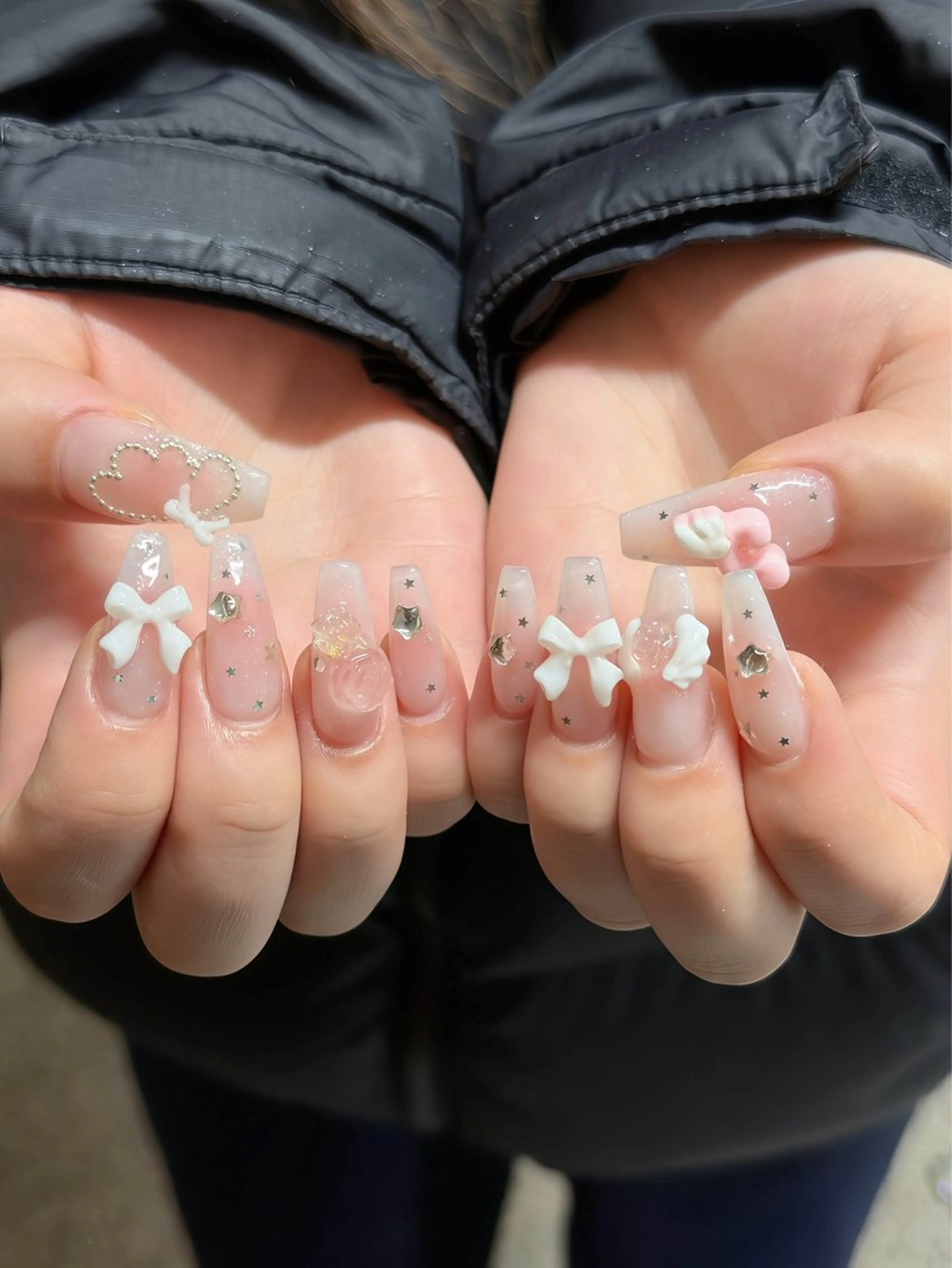 ネイル オーロラネイル ボルドー ブラウン 氷ネイル・うるうるネイル キラキラネイル ハンドネイル Julli NailStudioのネイルデザイン