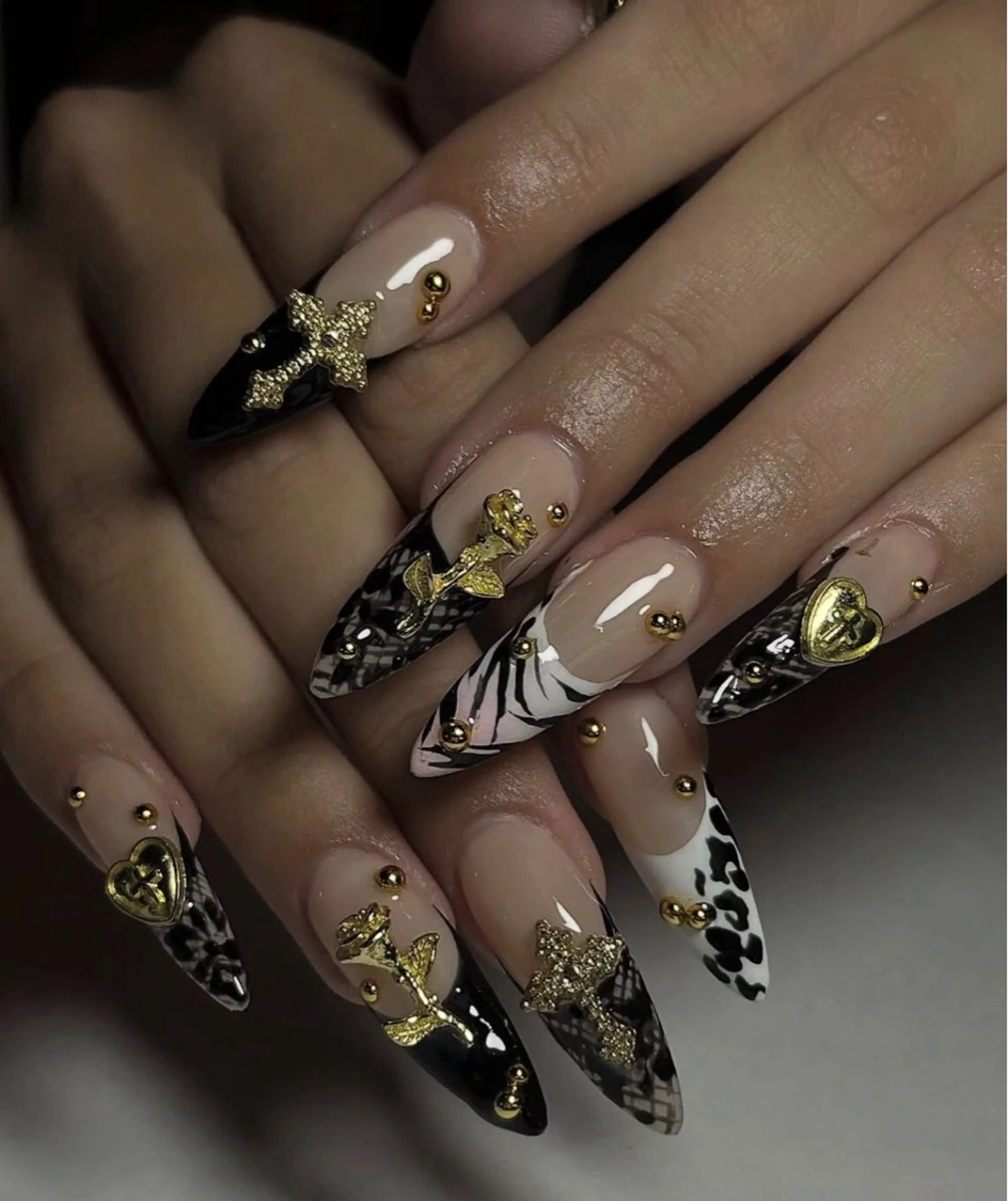 ネイル ハンドネイル WO MIAO💎のネイルデザイン