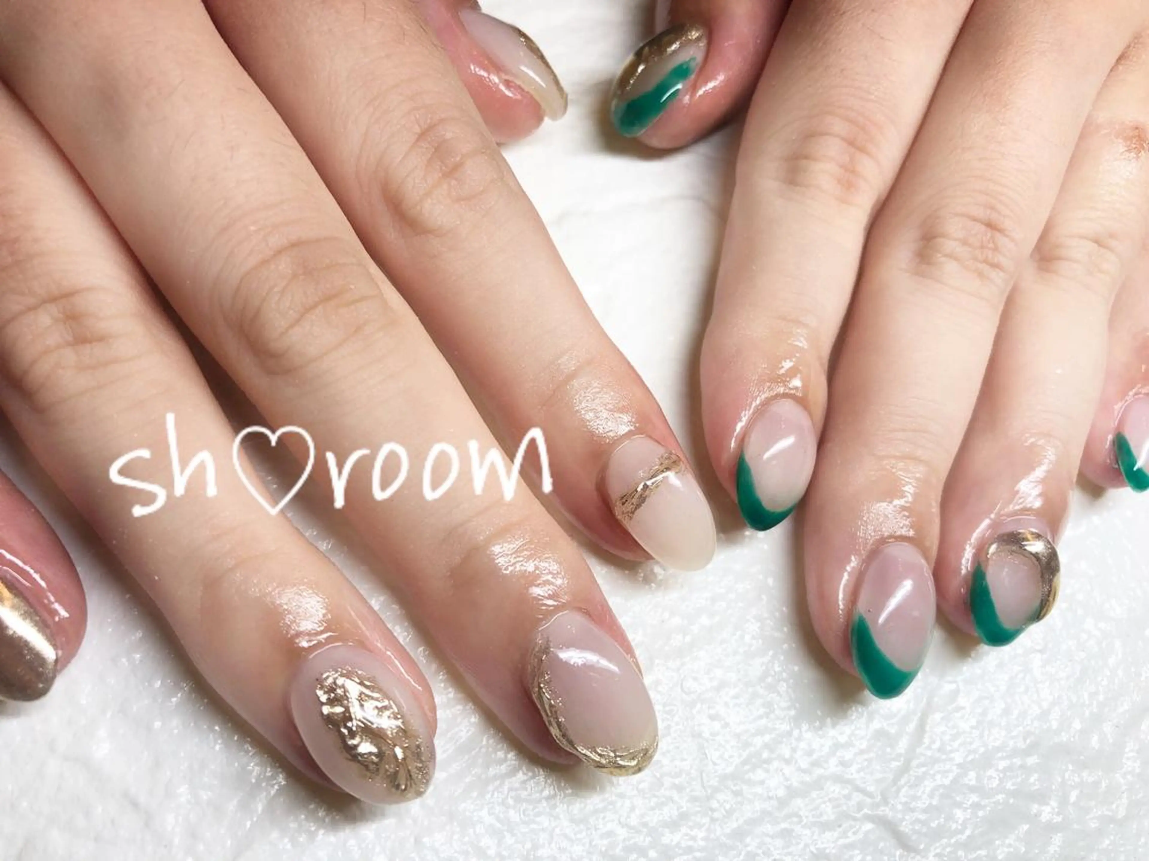 ネイル アートネイル フットネイル フレンチネイル グリーン キラキラネイル Nail salon Ruuのネイルデザイン