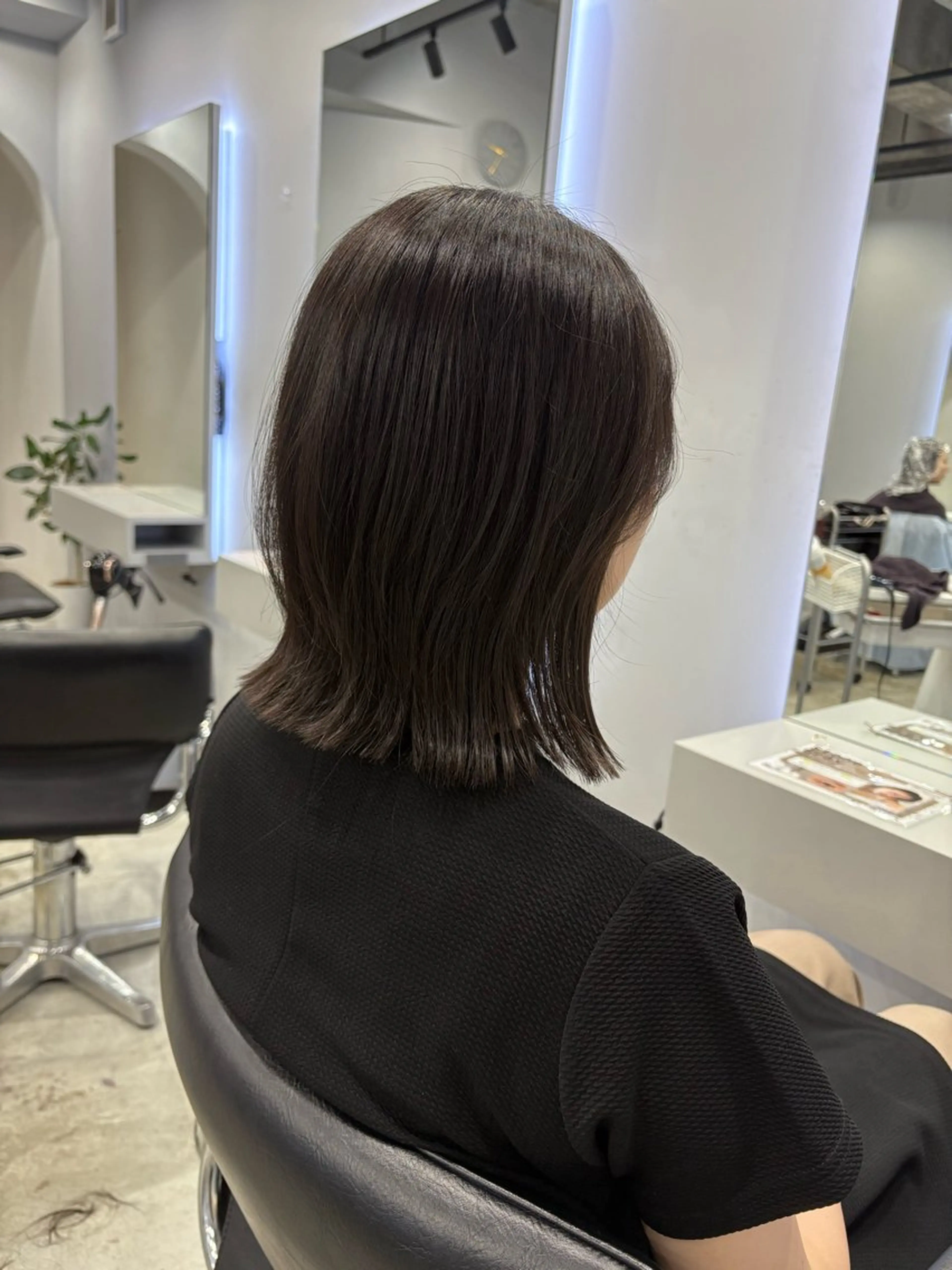 ミディアム 南桑 由芽のヘアスタイル