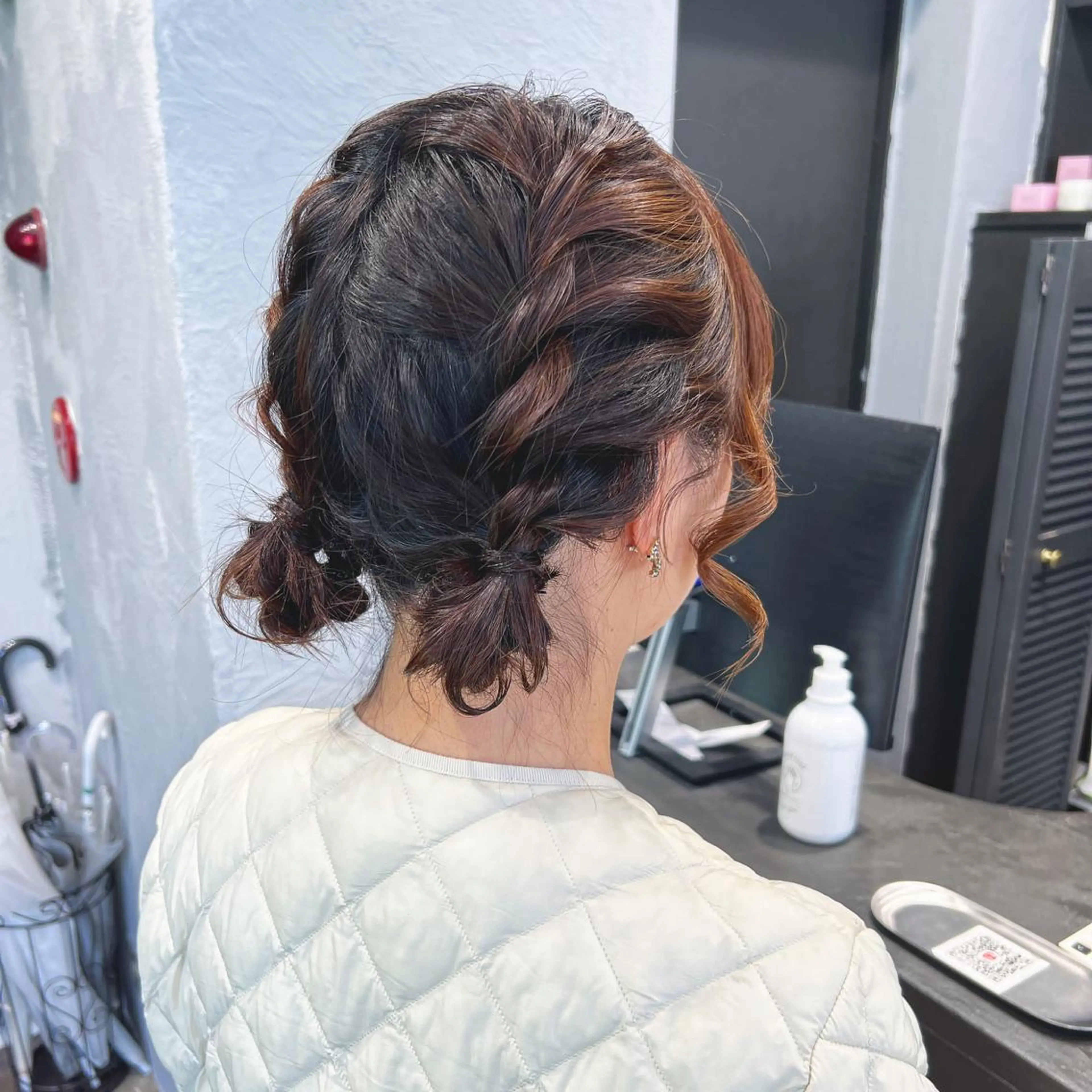 ミディアム お団子ヘア ヘアセット maya レイヤーカットのヘアスタイル