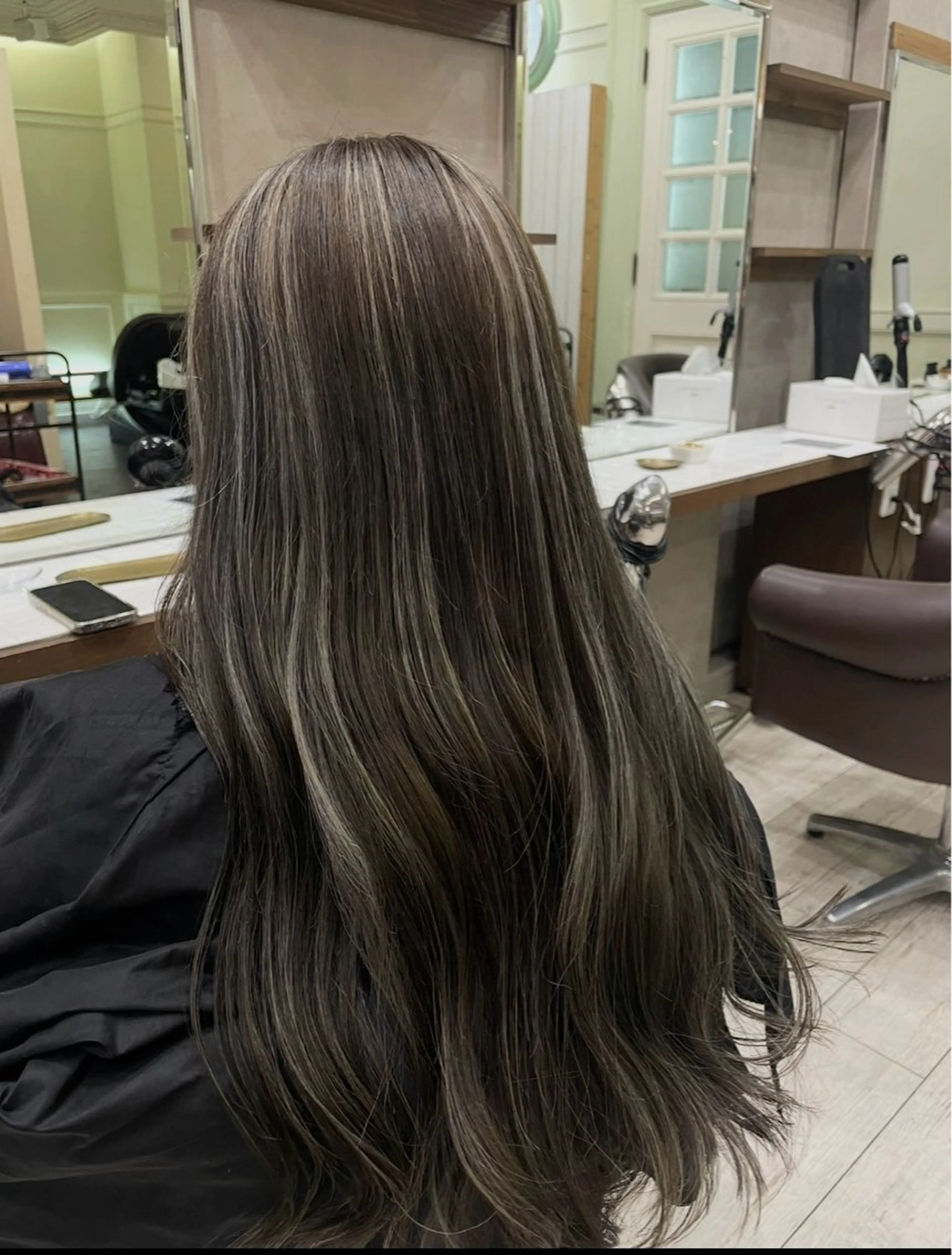 ロング レイヤーカット・水素 松井山手　齊藤　興のヘアスタイル