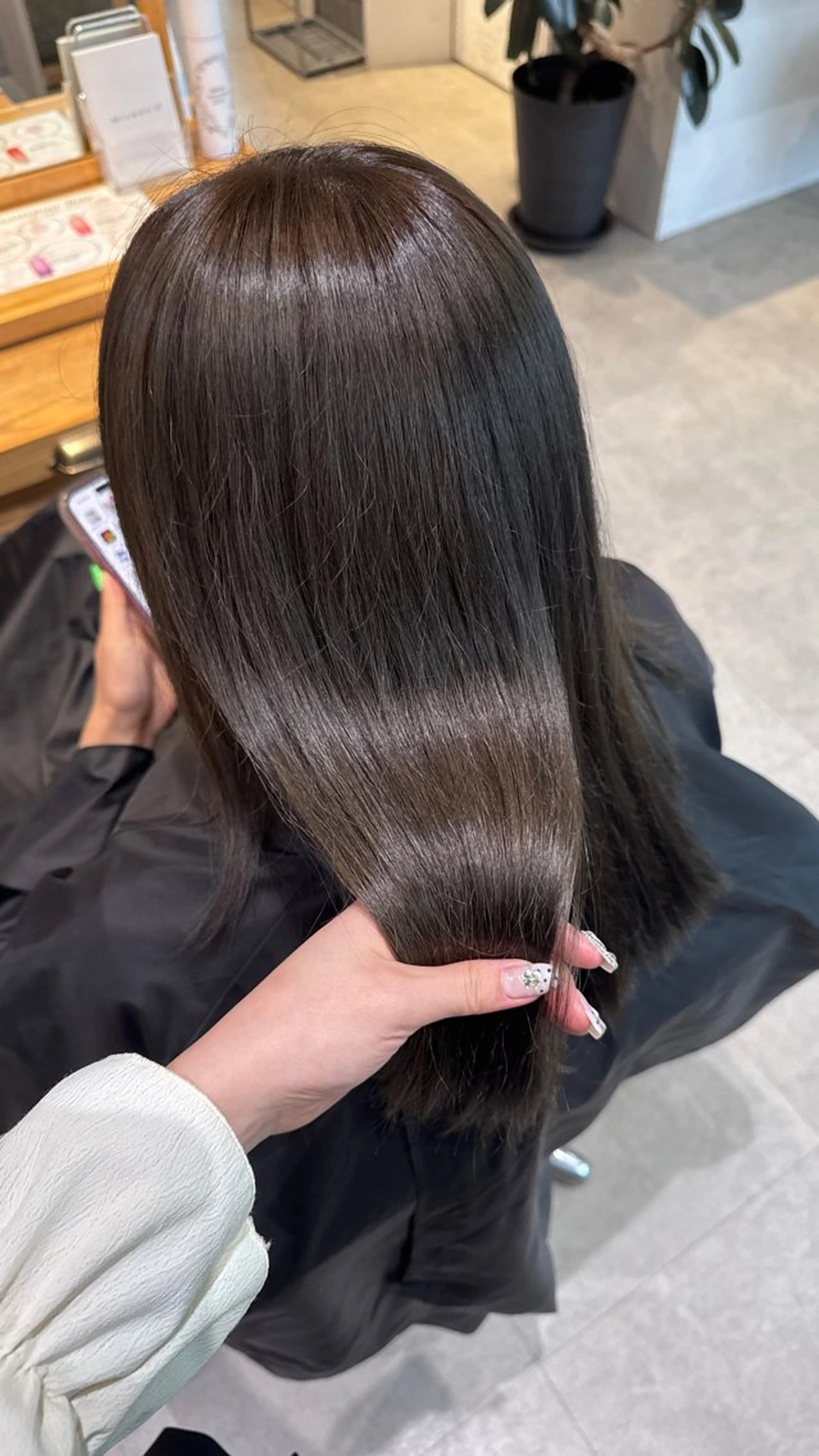 ロング カラー グレージュ オリーブグレージュ オリーブグレー 韓国スタイル /一那のヘアスタイル