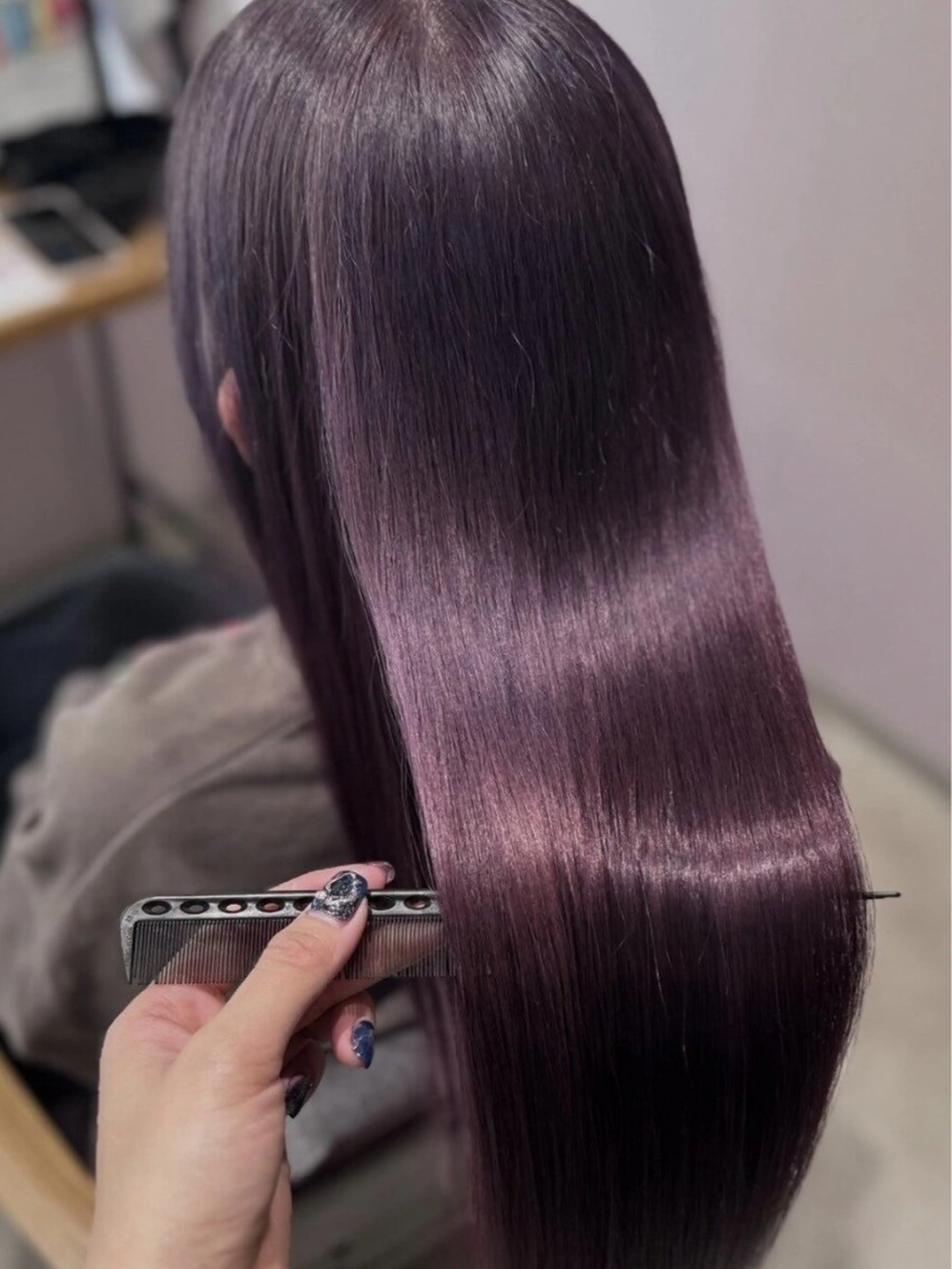 カラー 西原 愛紗のヘアスタイル