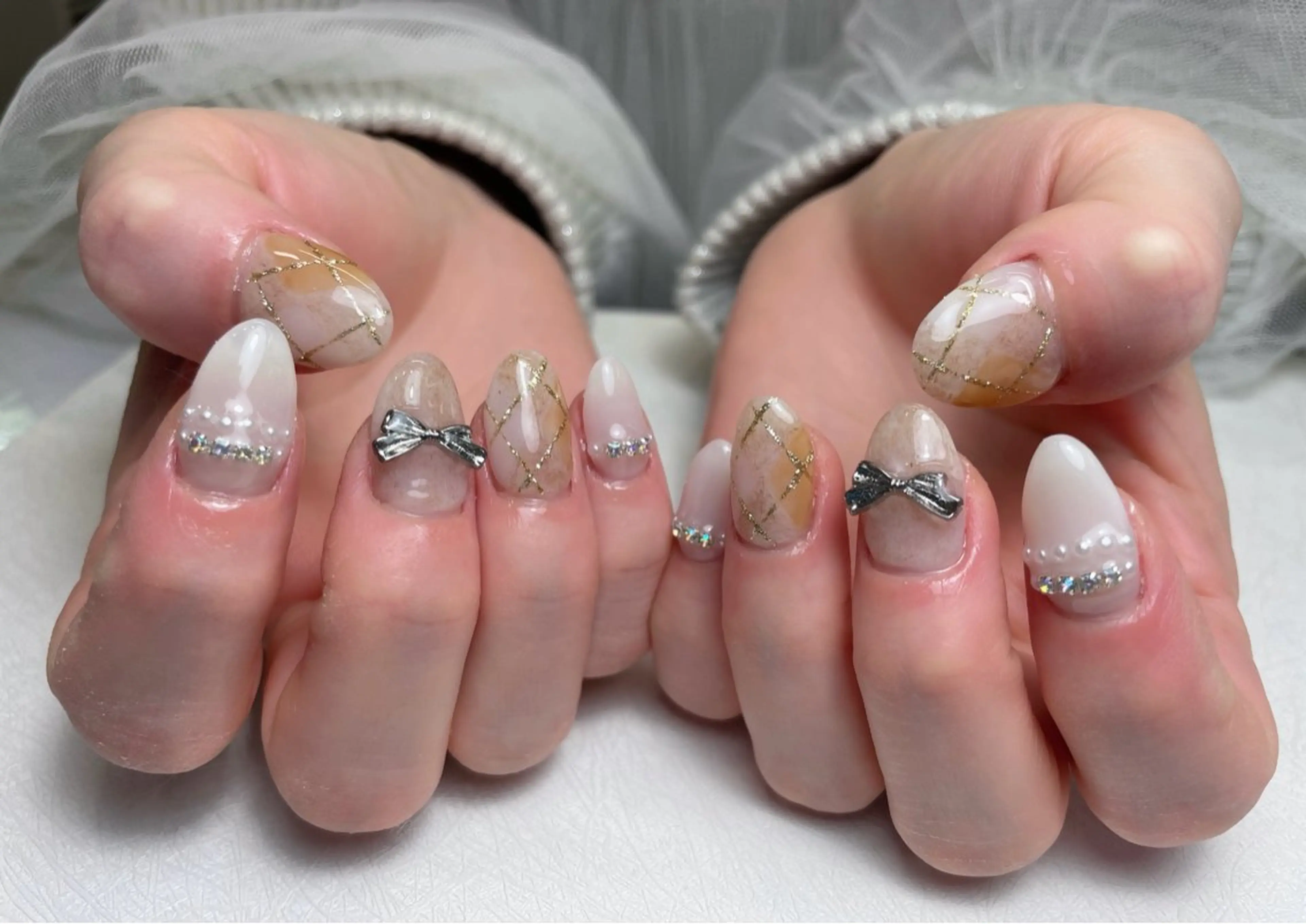 ネイル チークネイル 長さ出し フレンチネイル グラデーション キラキラネイル 中野駅から2分 MEO NAILのネイルデザイン