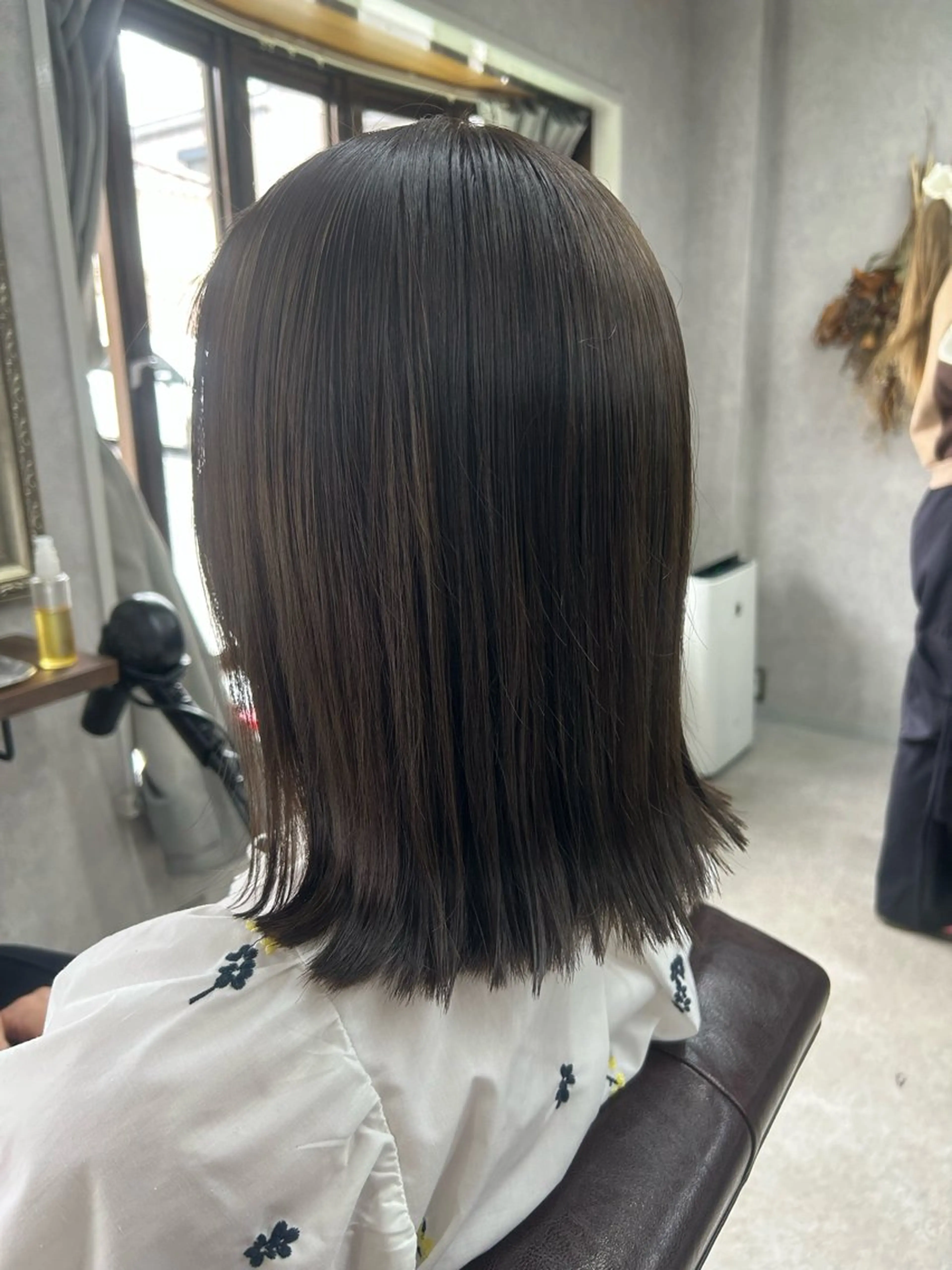 セミロング カラー Lien 深井店のヘアスタイル