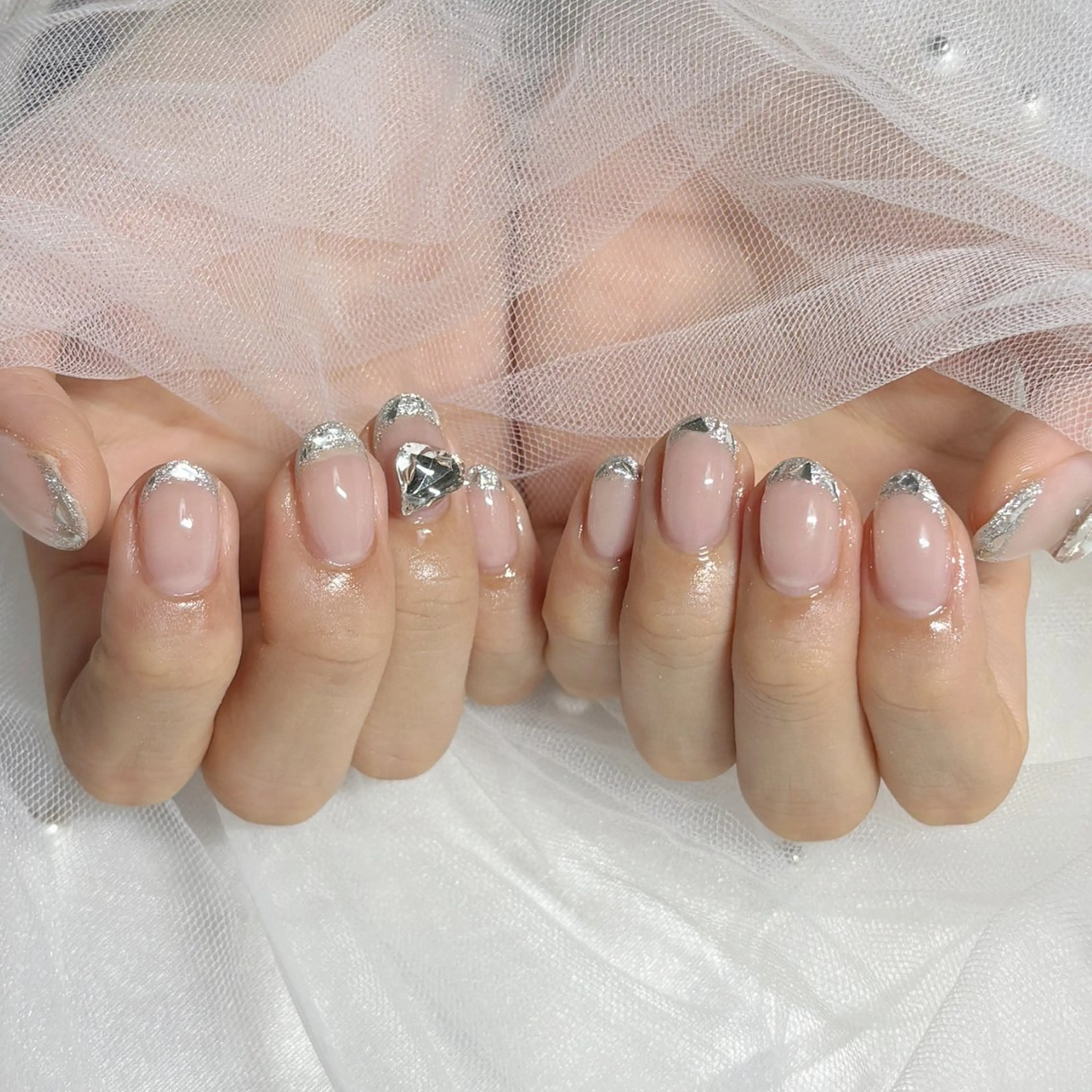 ネイル 𝓇𝒶𝓃𝒶𝓃 𝓃𝒶𝒾𝓁のネイルデザイン