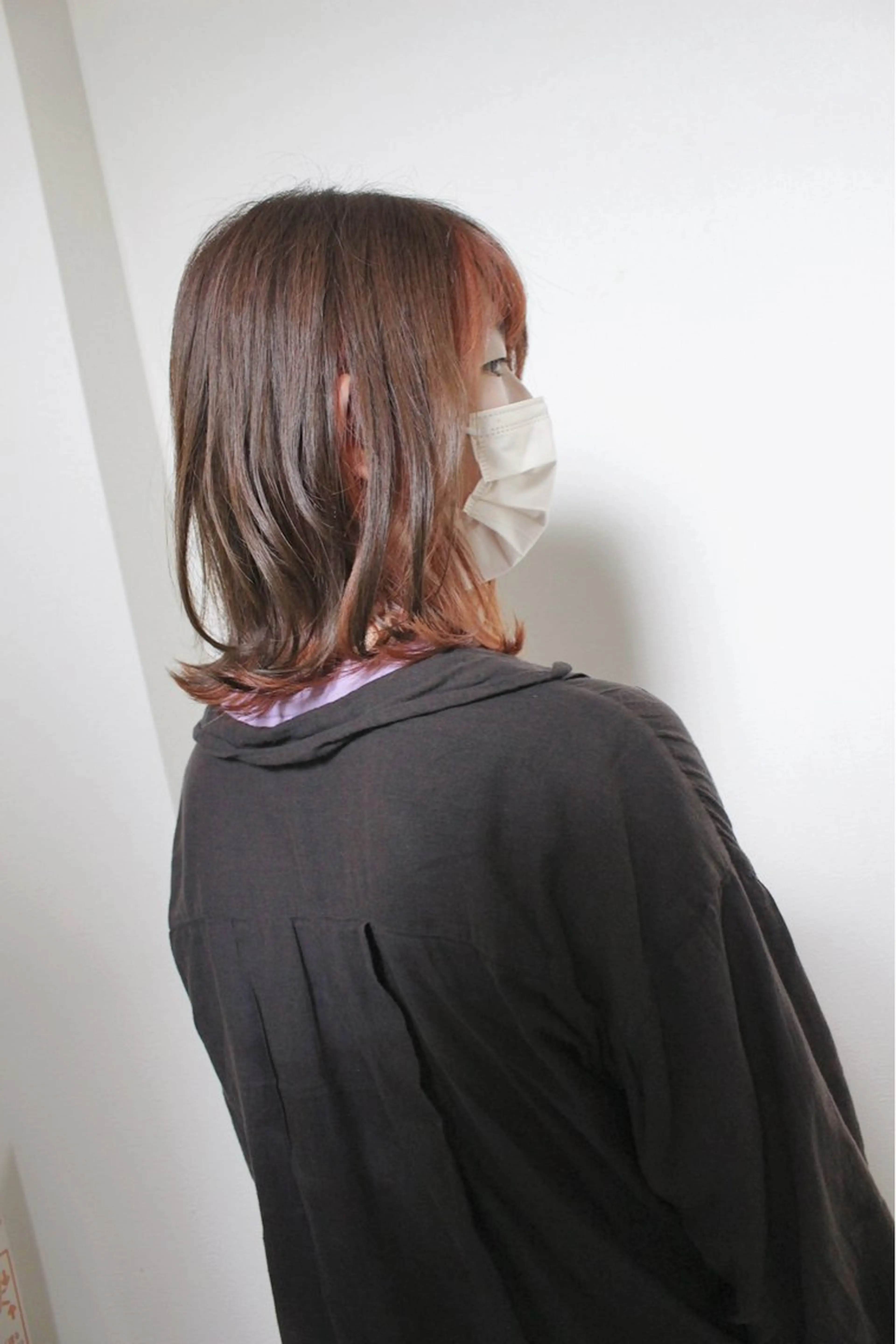 ミディアム カラー ベージュカラー オレンジ 外ハネヘア ヘアカラー 土居 正季のヘアスタイル