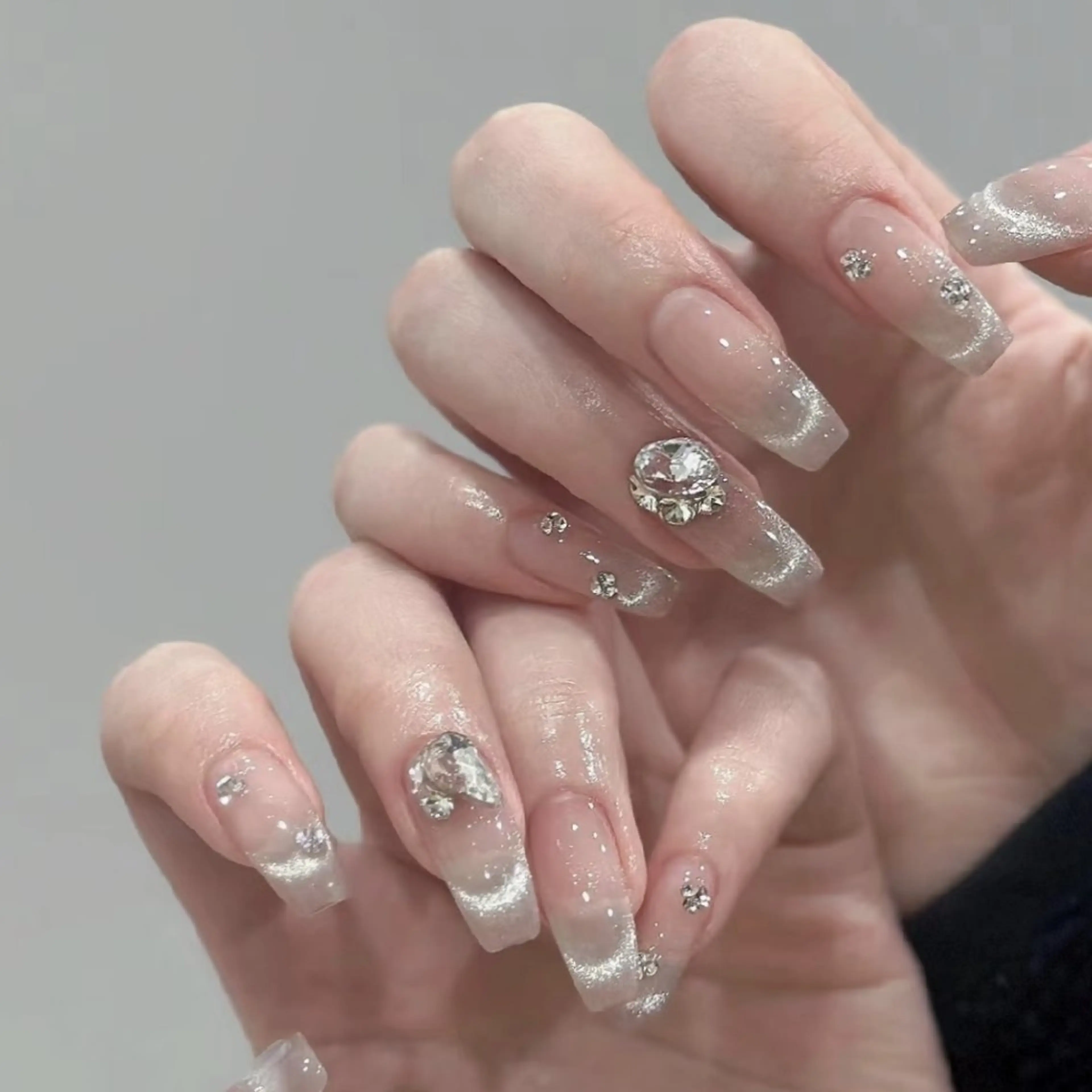 ネイル フレンチネイル ジェルネイル マグネットネイル マグネットフレンチ ニュアンスネイル Lumière Nail 新大久保のネイルデザイン