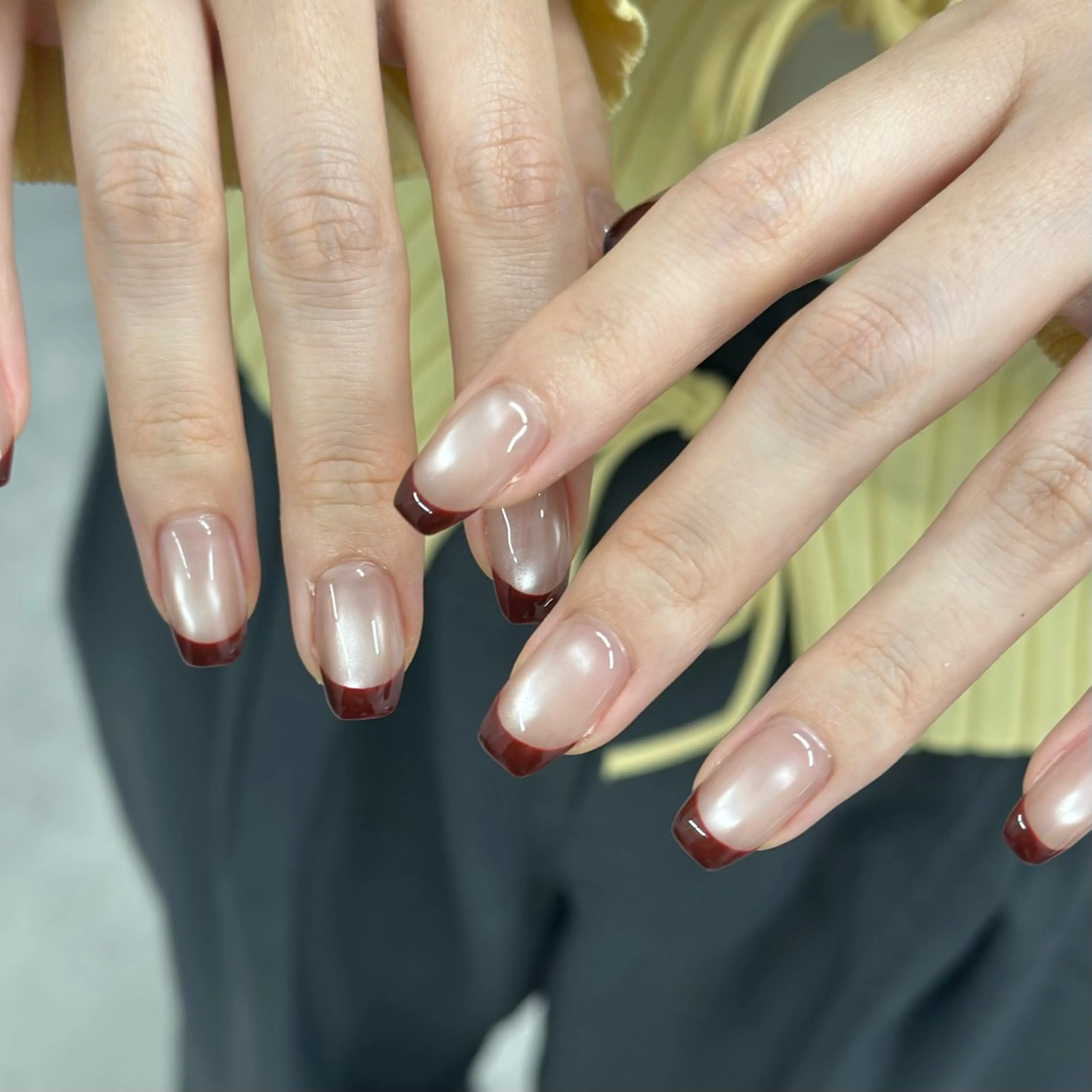 ネイル ハンドネイル 𝗺𝗮𝗸𝗶 .のネイルデザイン