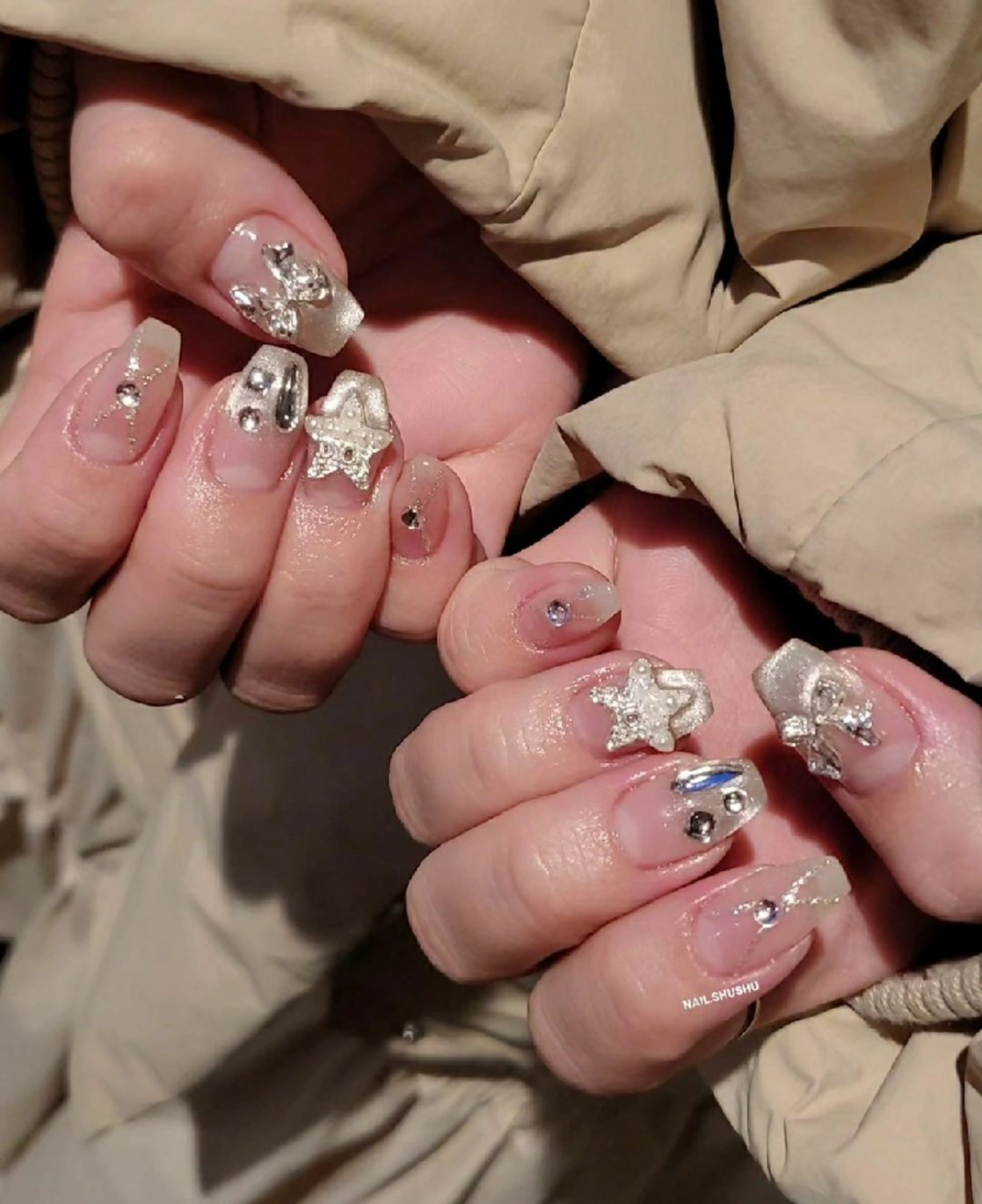 ネイル 持ち込み ニュアンスネイル ワンカラーネイル シンプルネイル 冬ネイル ハンドネイル 3dパーツ/流行り 👧shushu❤️のネイルデザイン