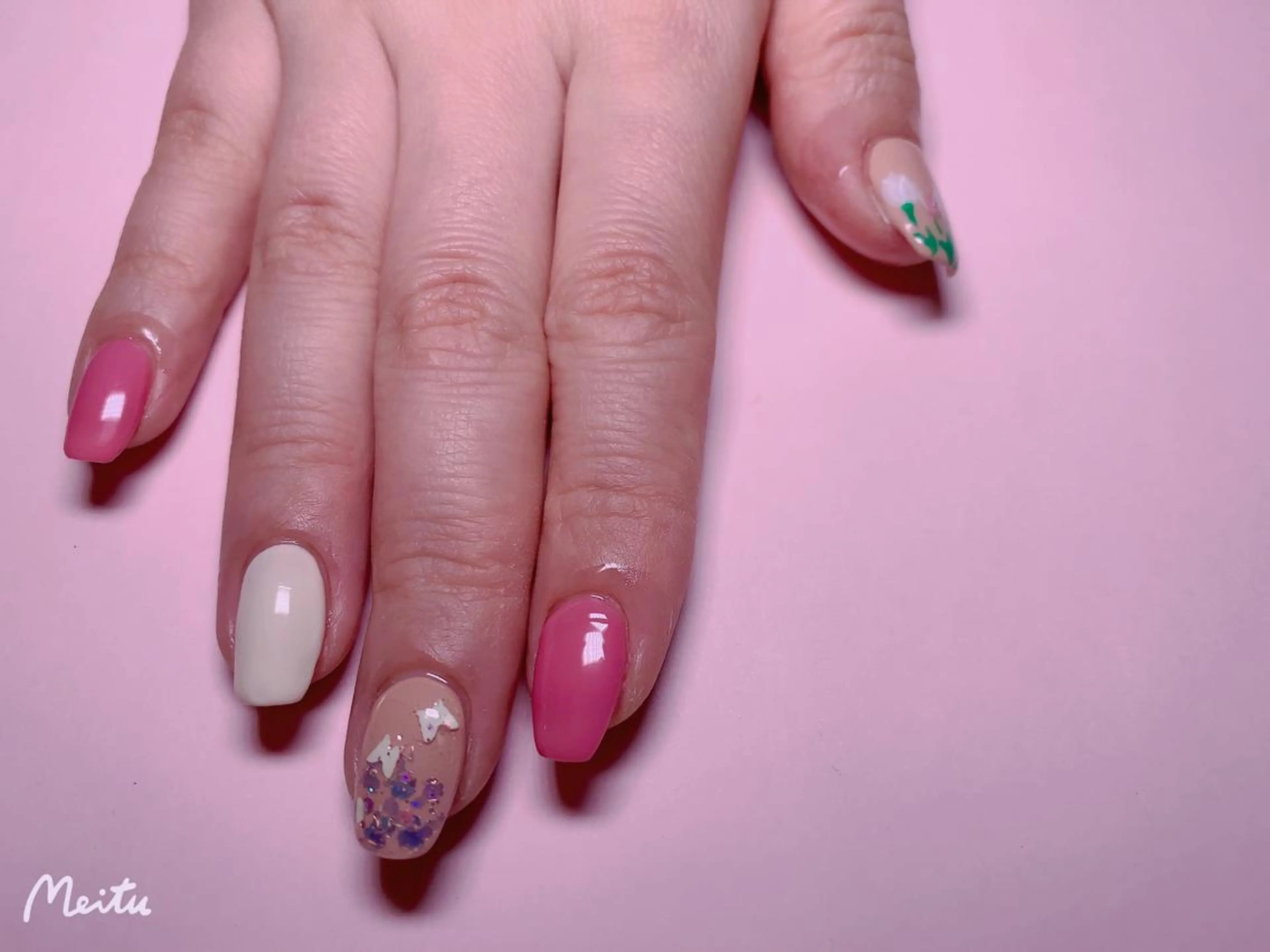 ネイル miu miuのネイルデザイン