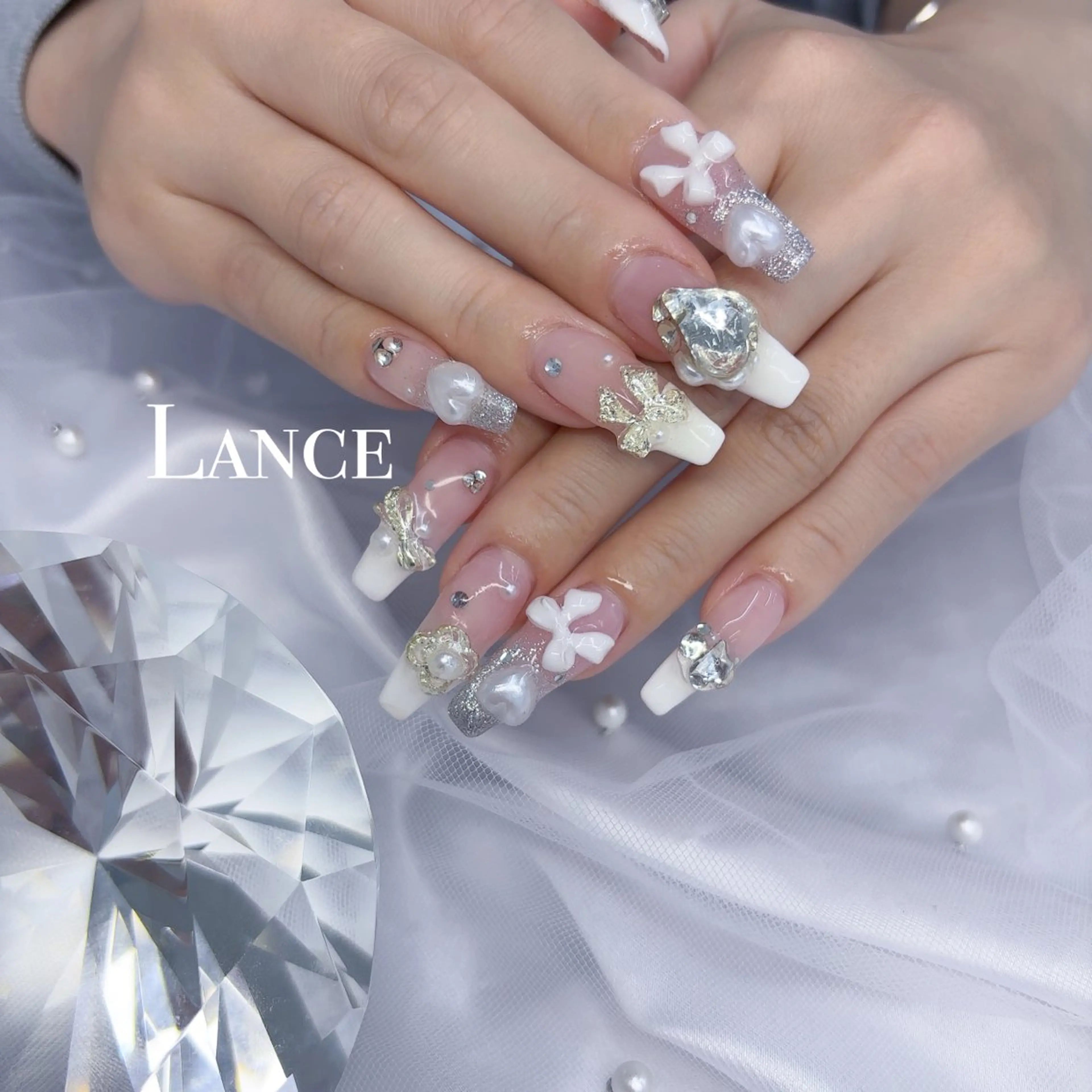 ネイル オーロラネイル フットネイル フレンチネイル ガラスフレンチ 氷ネイル・うるうるネイル ハンドネイル Lance nailのネイルデザイン