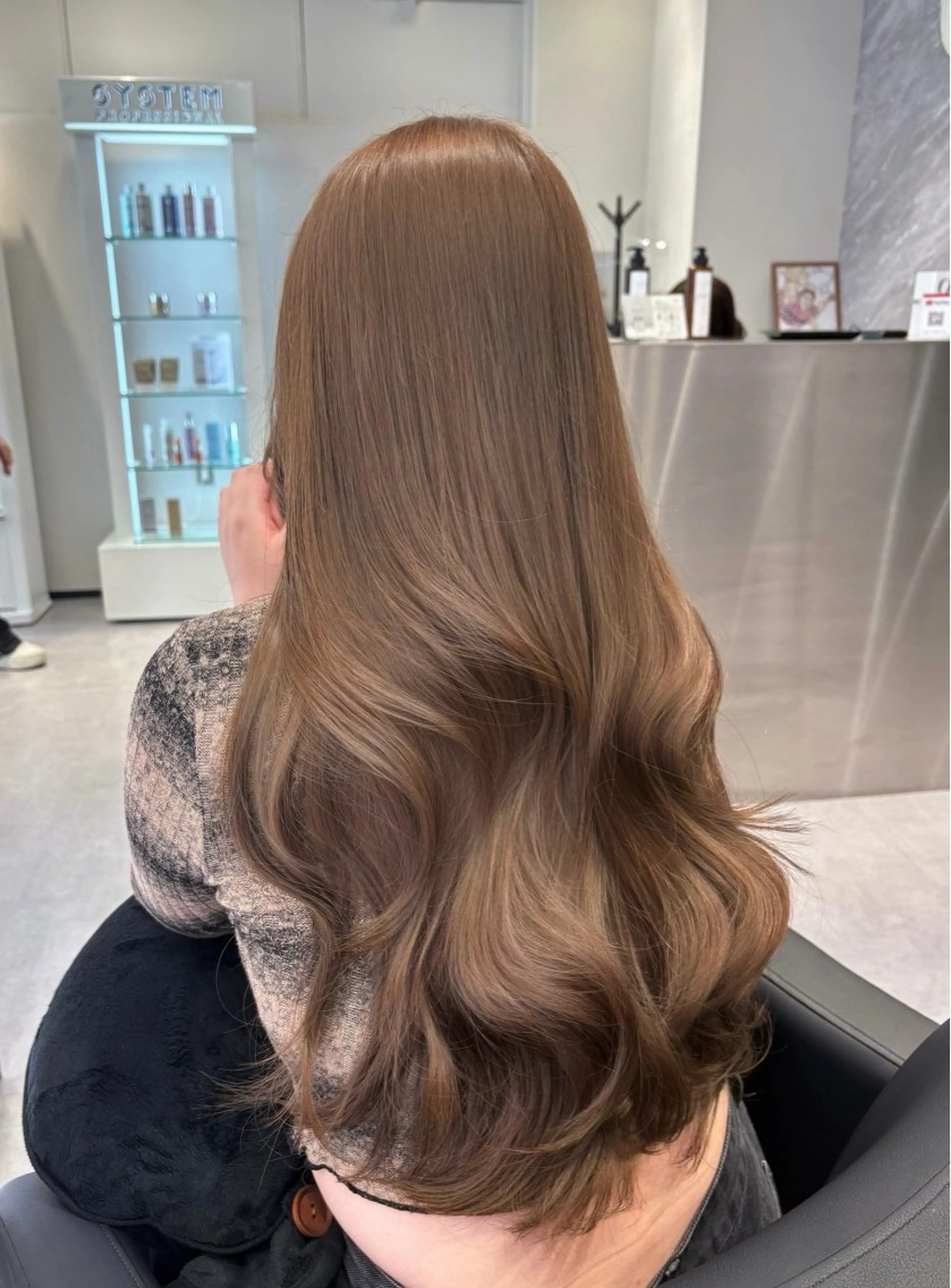 ロング カラー カット ヘアカラー トリートメント 堀江/透明感 ベージュ/白川幸太のヘアスタイル